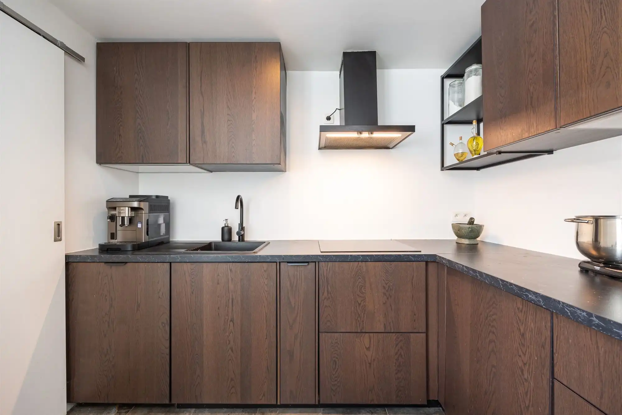 Instapklare gezinswoning met drie slaapkamers foto 10