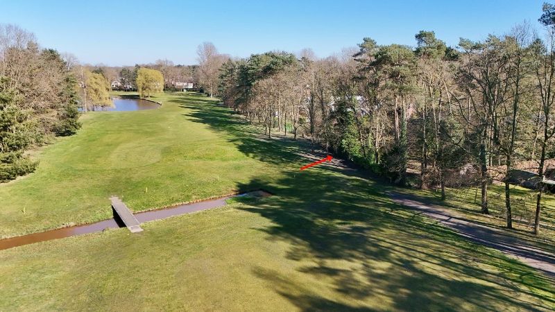 Zeer rustig gelegen villa van 245m² in moderne stijl op 14 are palende aan golfdomein foto 2