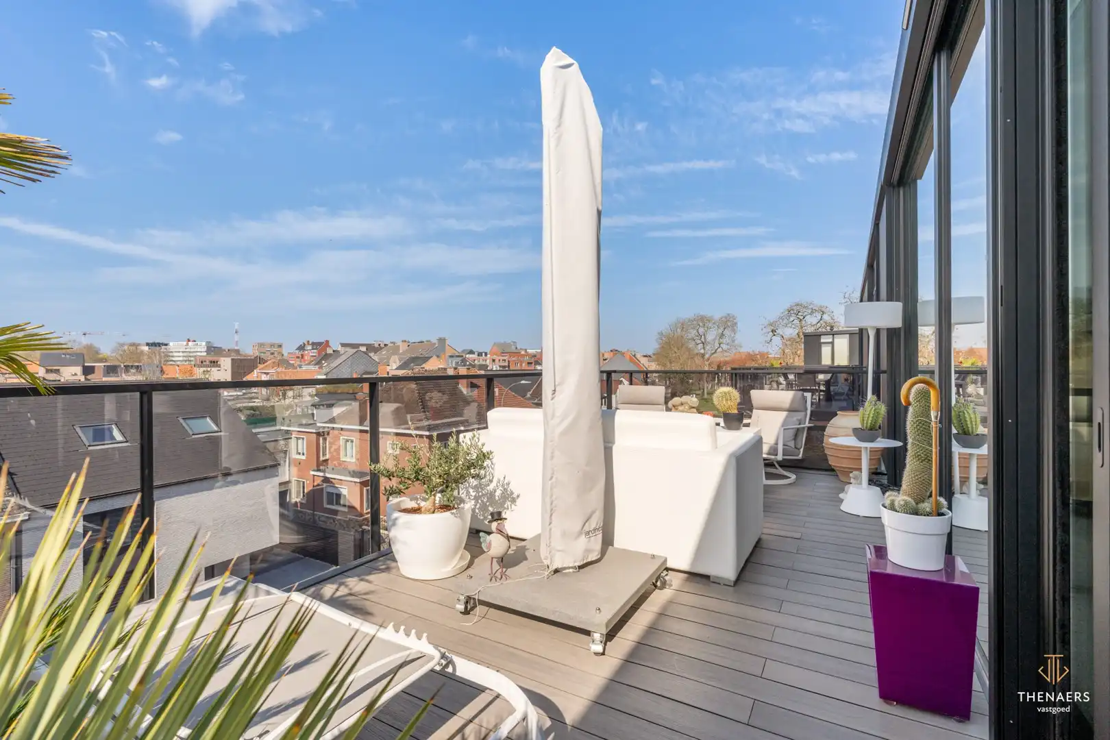 Exclusief penthouse met 2 ruime terrassen en privatieve lifttoegang. foto 6