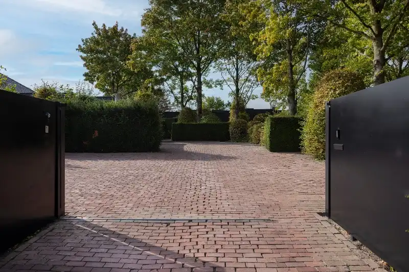 Unieke laagbouwwoning met volledige privacy in Lendelede foto 3
