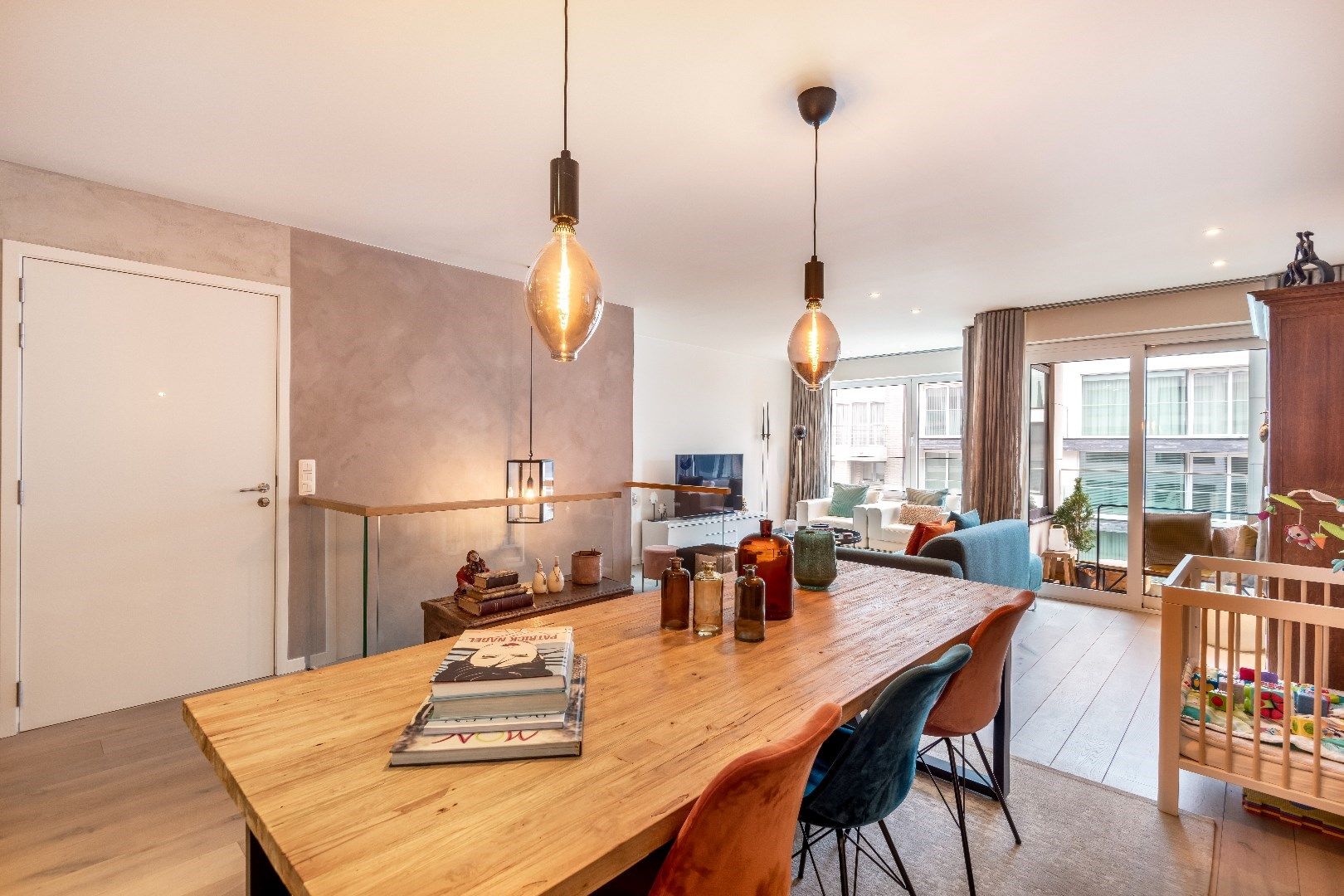 Ruim woonappartement gelegen op wandelafstand van de Zeedijk en het centrum van Knokke. Aankoop inpandige boxen mogelijk. foto 5