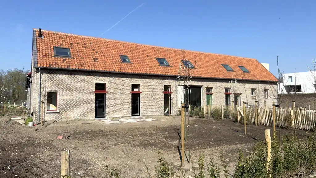 Kantoor te huur in prachtig gerenoveerde vierkantshoeve te Zwijnaarde foto 11