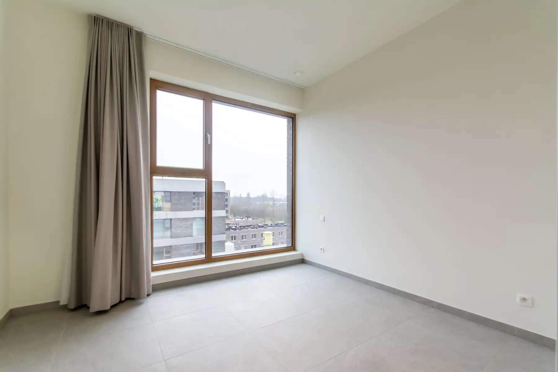 Rustig en comfortabel 2slpk appt. met zicht op park  foto 11