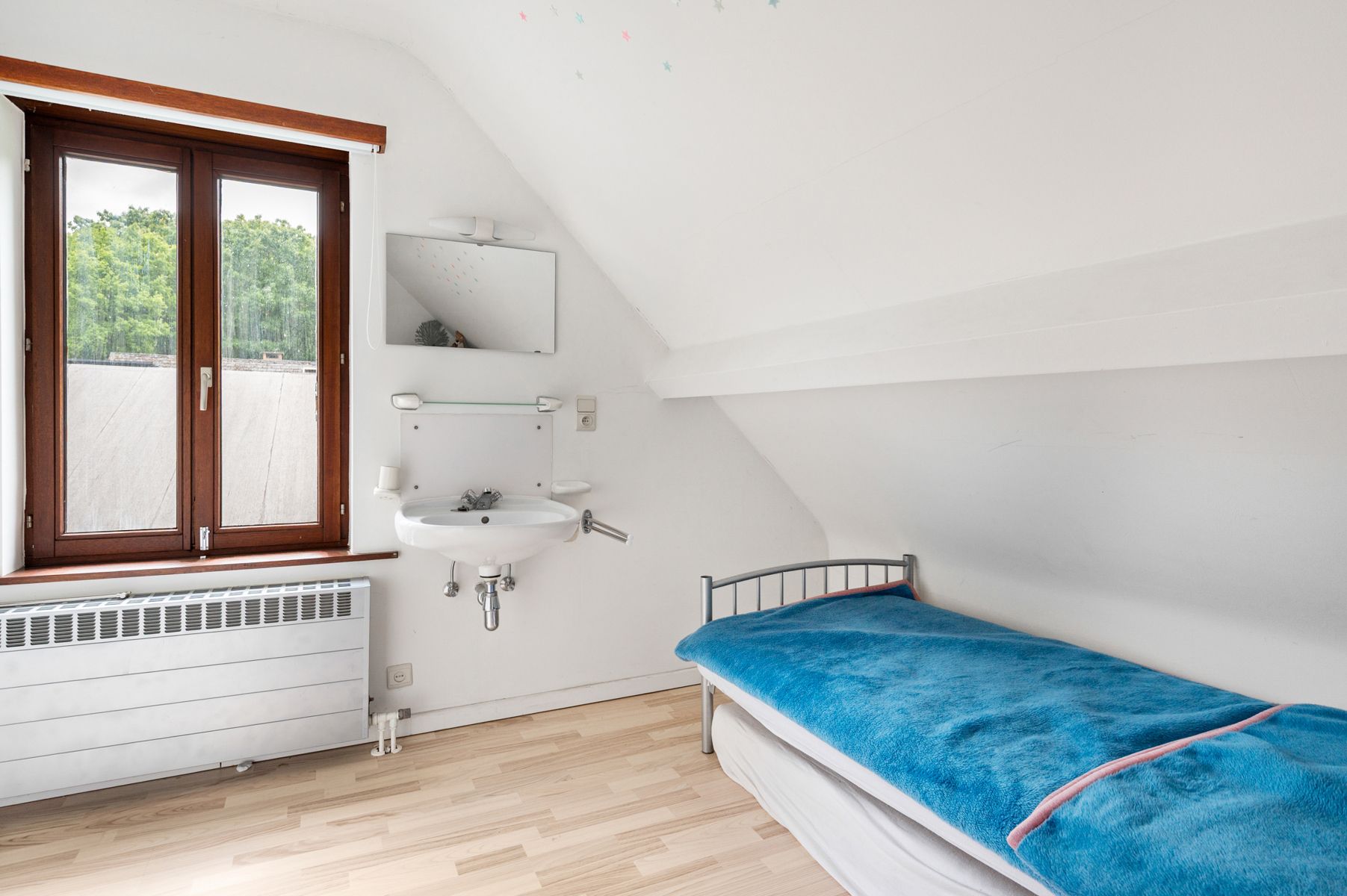 Uitzonderlijk gelegen woning met veel ruimte en karakter! foto 15
