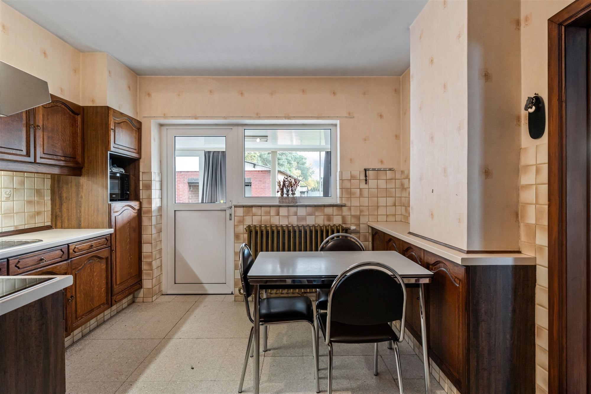 STATIGE, RUIME WONING OP MOOI PERCEEL OP PRACHTIGE LIGGING!  foto 6