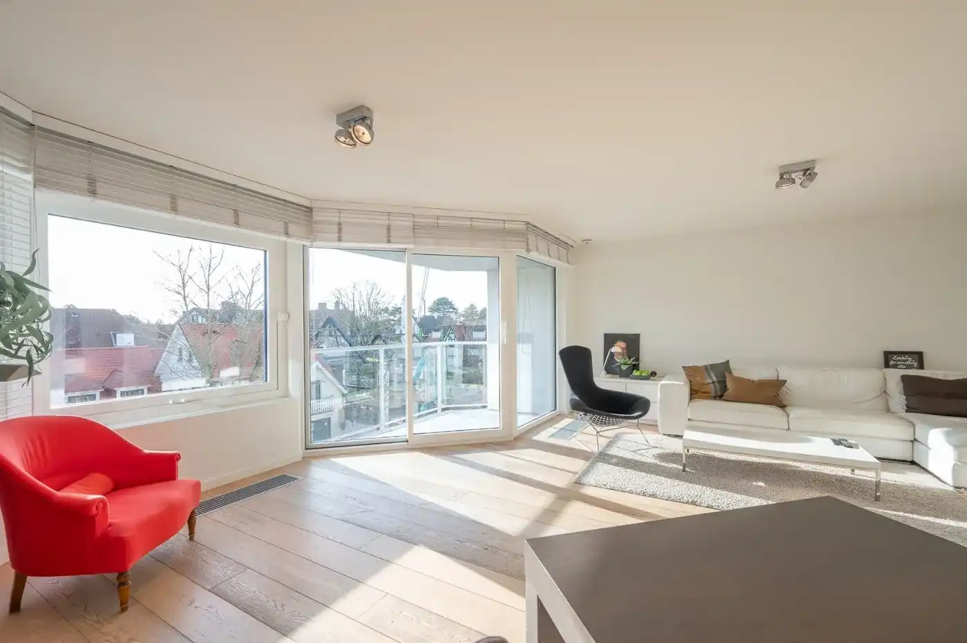 Perfect gelegen drie slaapkamer appartement met zonneterras foto 4