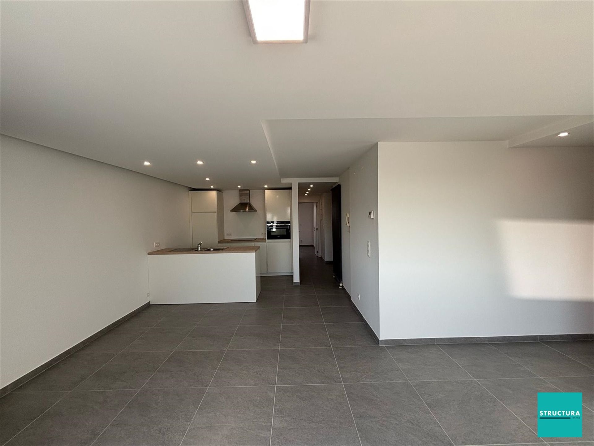Volledig gerenoveerd loft-appartement in het centrum! foto 8