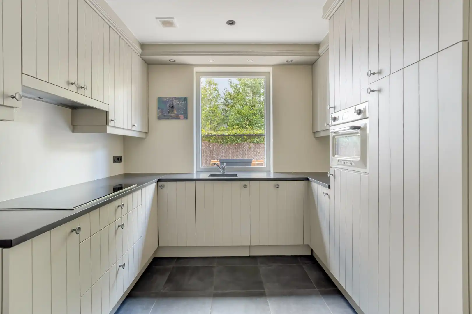 Veelzijdige recente woning aan de Brechtse Heide – ideaal voor wonen & werken foto 3