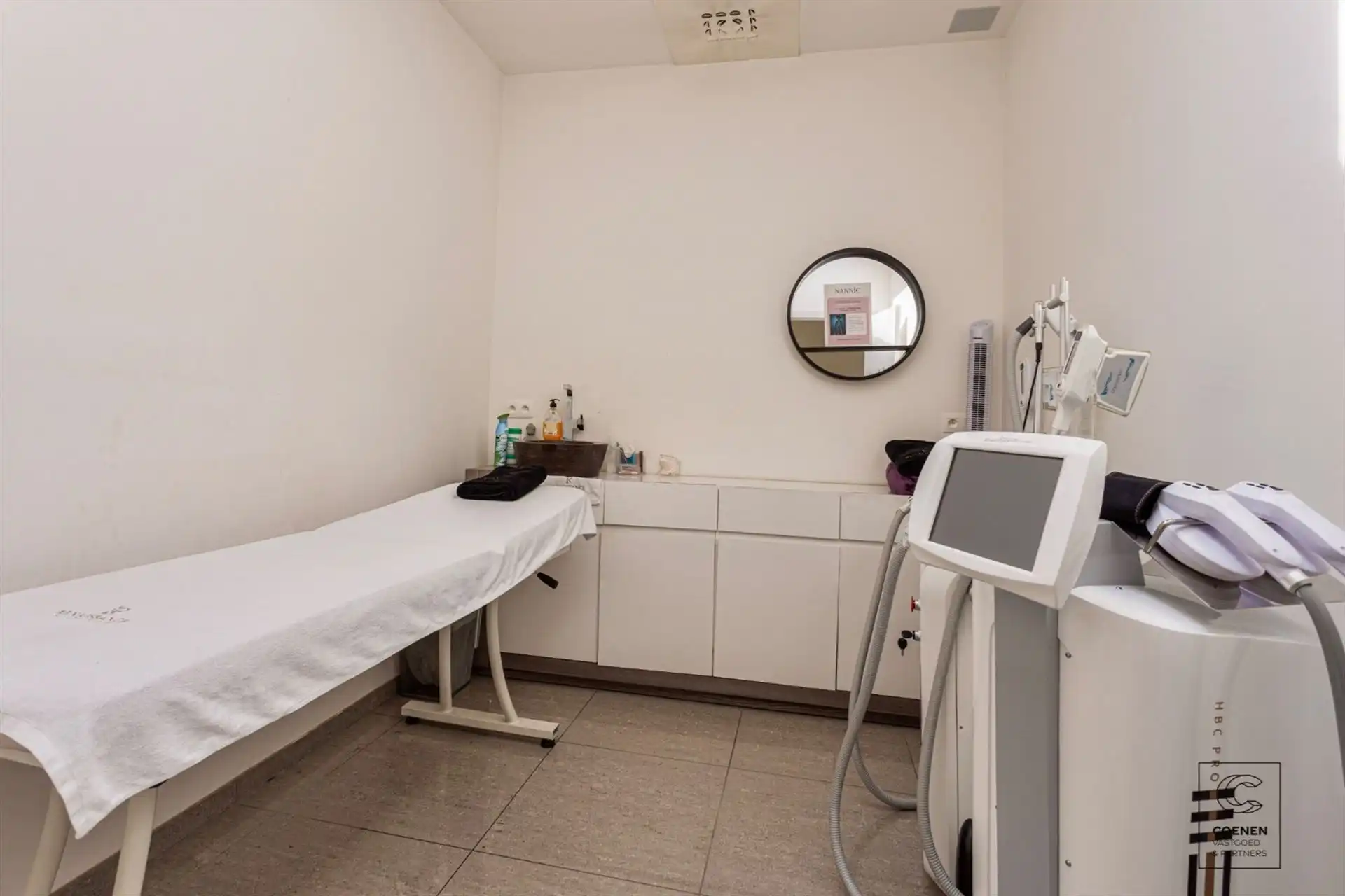 Prachtige handelsruimte met een bruikbare oppervlakte van 355 m² op een SCHITTERENDE locatie te Berchem! foto 18