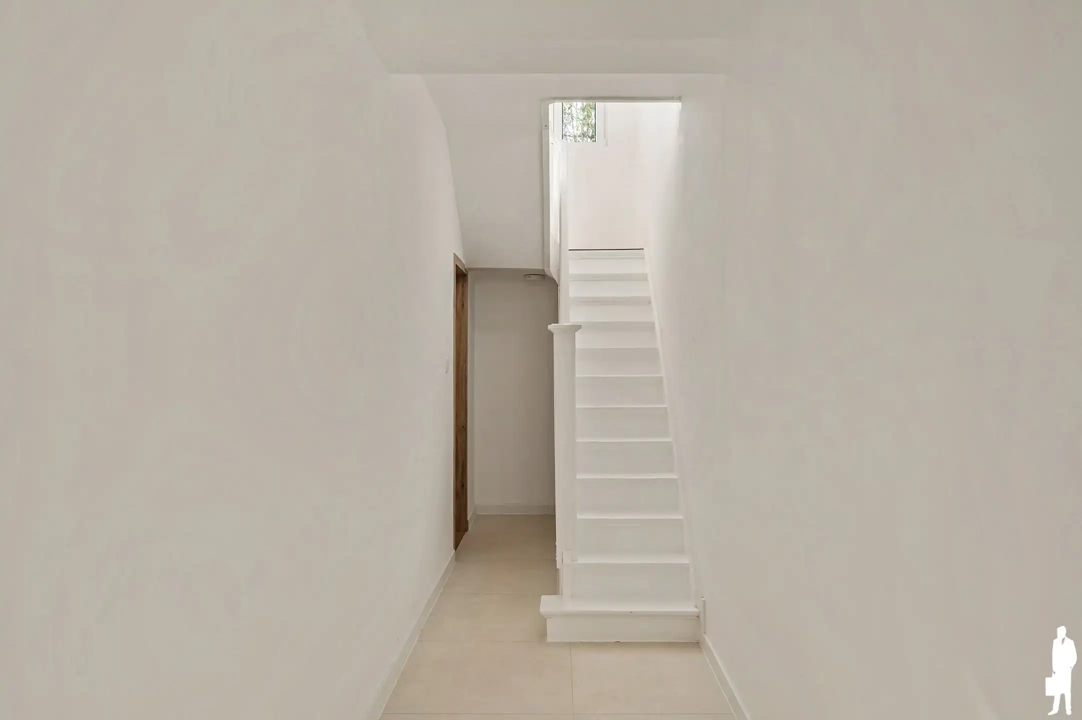 Volledig gerenoveerde en instapklare woning met zonnige tuin te Brasschaat! foto 2