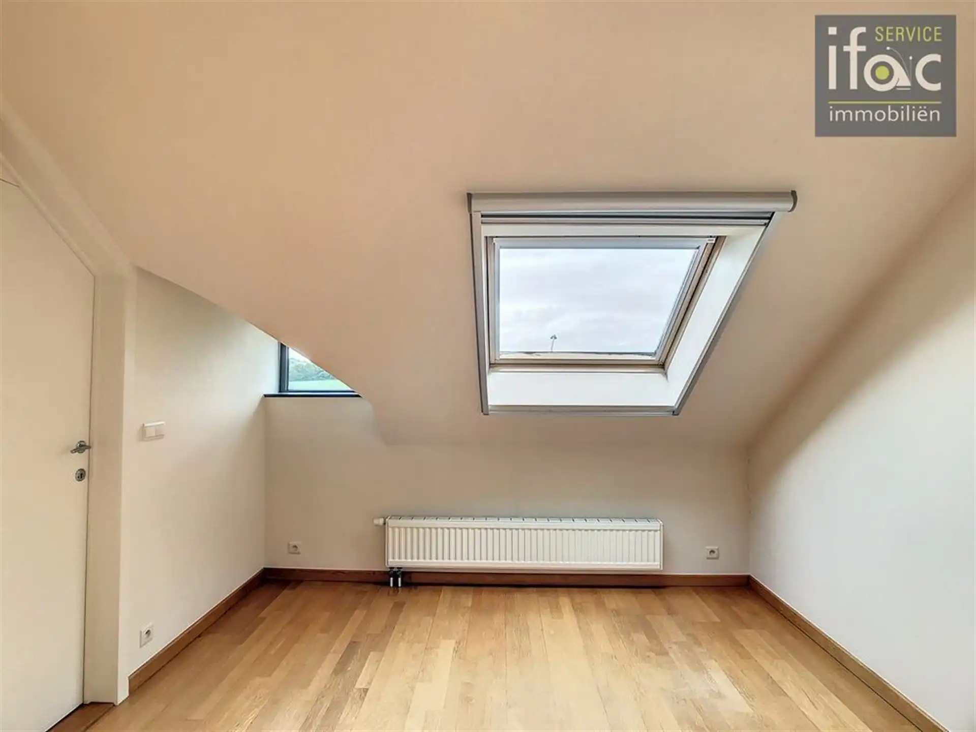 Prachtige 3-gevel villa met unieke panoramische vergezichten foto 22