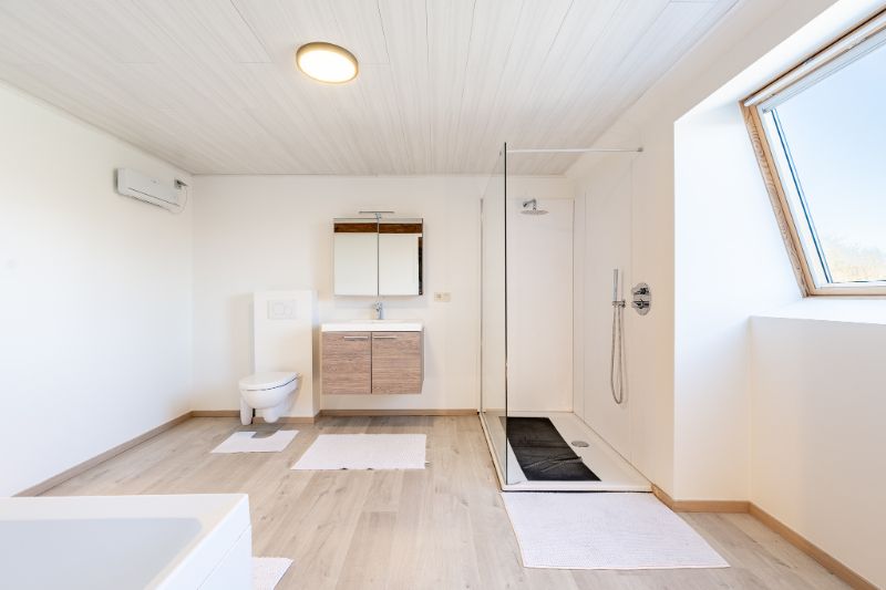 Instapklare woning met grote garage en tuin. foto 11