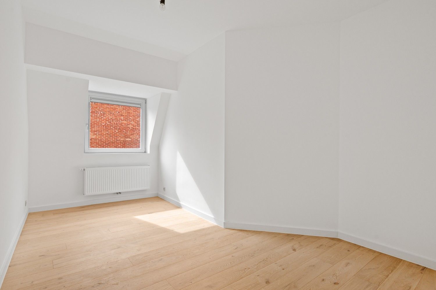 Prachtig gerenoveerd appartement met 2 slaapkamers in rustige straat te koop te Antwerpen foto 8