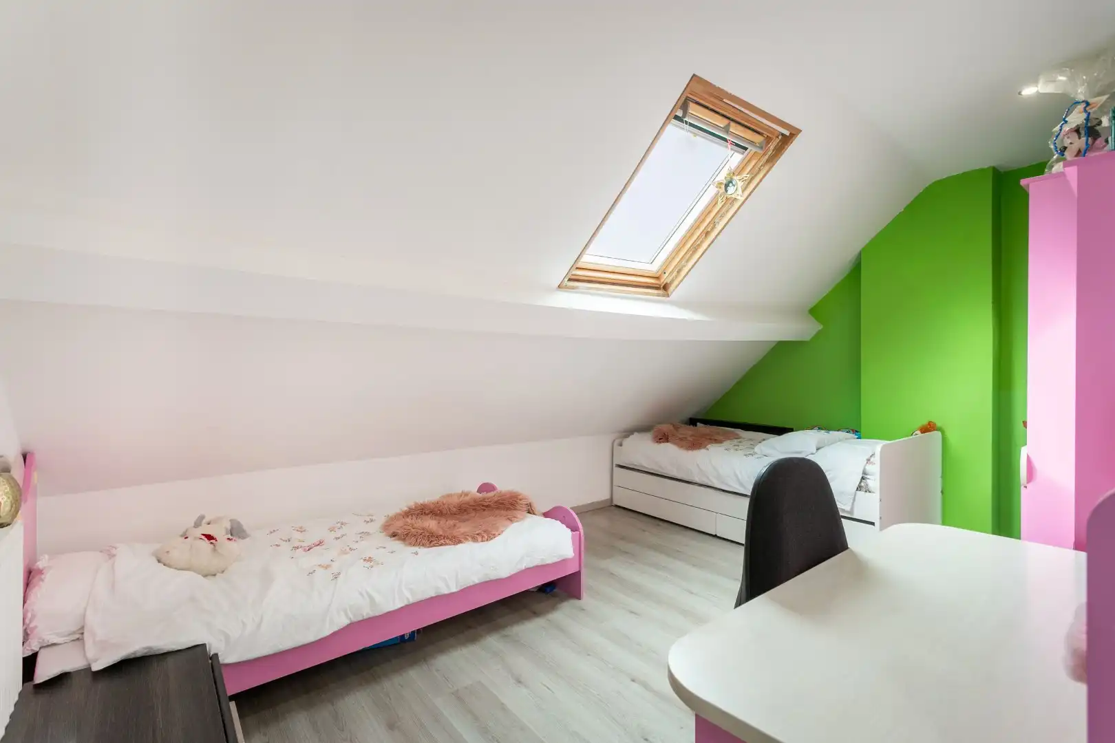 Ruime duplex (143m²) met 3 slaapkamers te Dworp foto 17