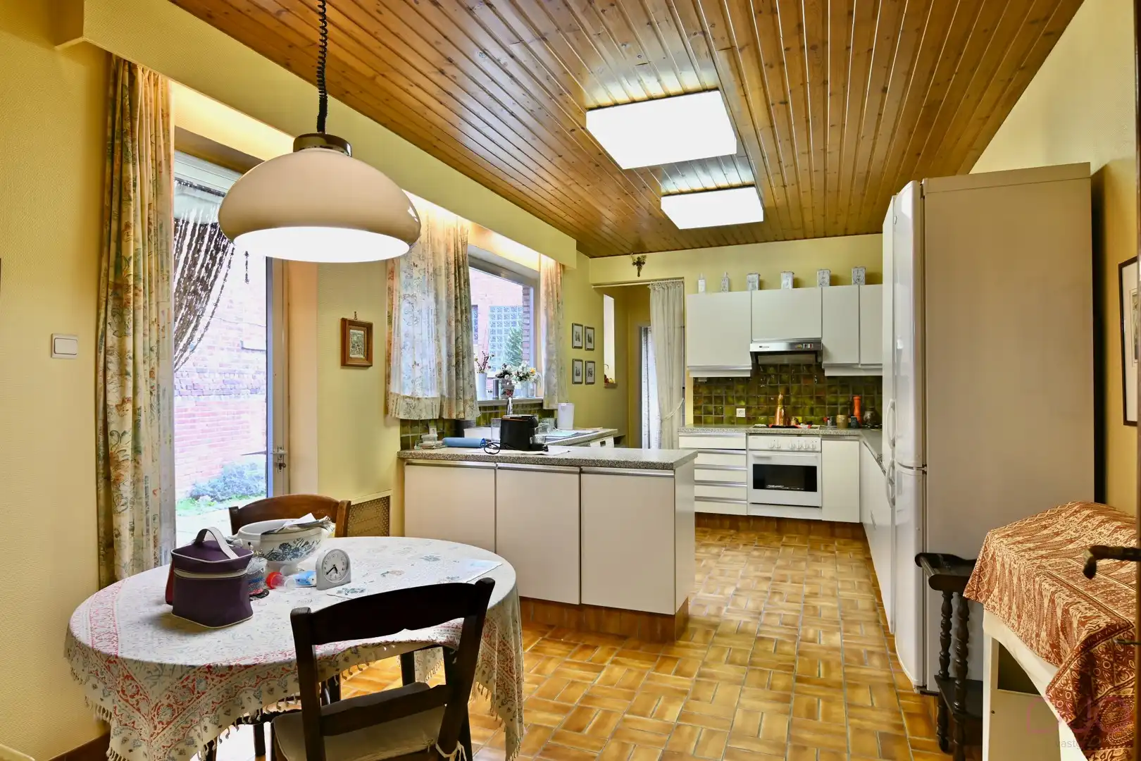 Prachtige herenwoning te renoveren in het hartje van Sint-Truiden met 6 slaapkamers en garage van 62m2 foto 8