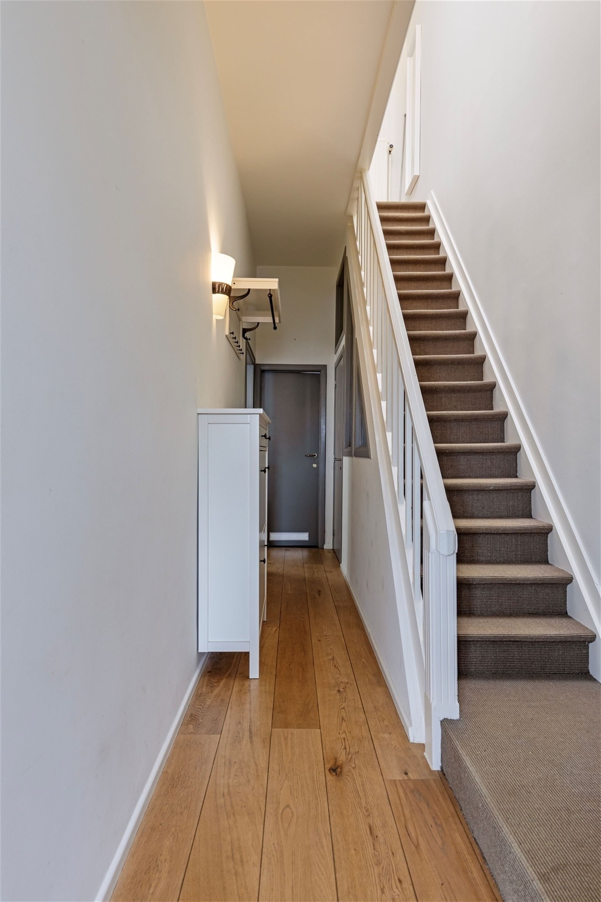Karaktervolle woning met twee aparte woonunits foto 15