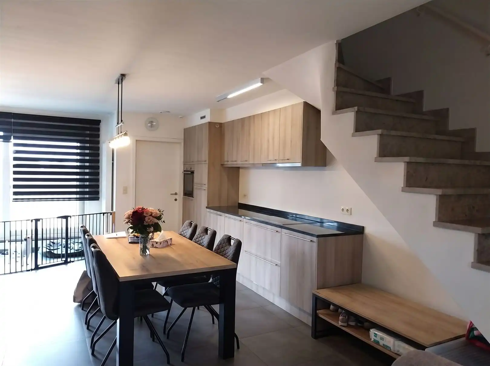 TE HUUR: Duplex-appartement met 3 slaapkamers en garage te Heusden-Zolder! foto 2