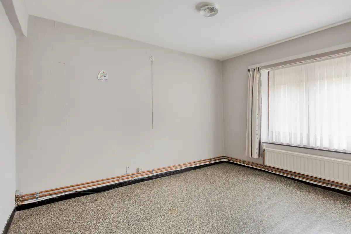 RUIME OP TE FRISSEN VRIJSTAANDE WONING OP 16A TE ZUTENDAAL. foto 14
