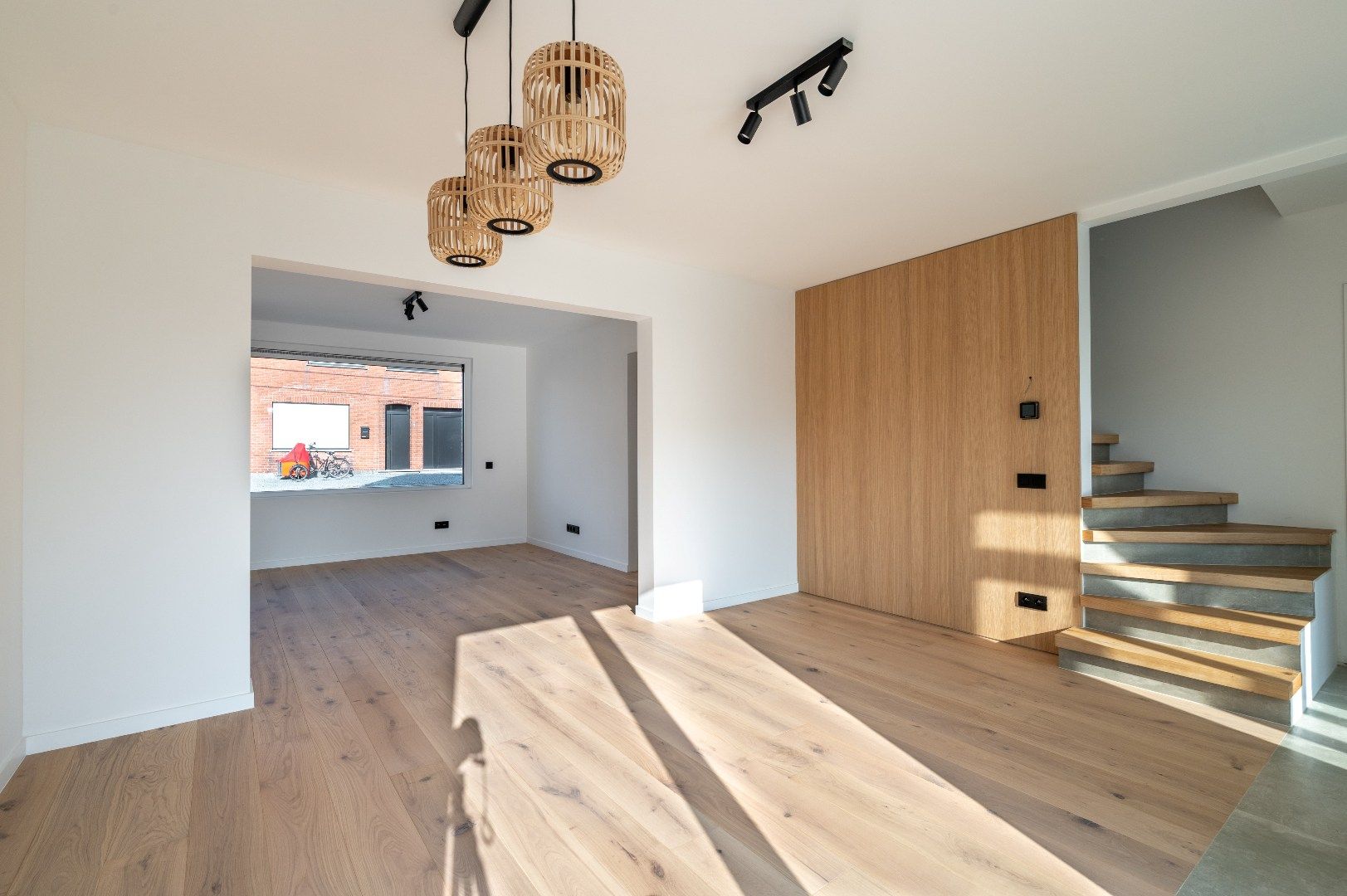 Instapklare gezinswoning met garage, 5 slaapkamers, 2 badkamers én een zonnige tuin foto 6