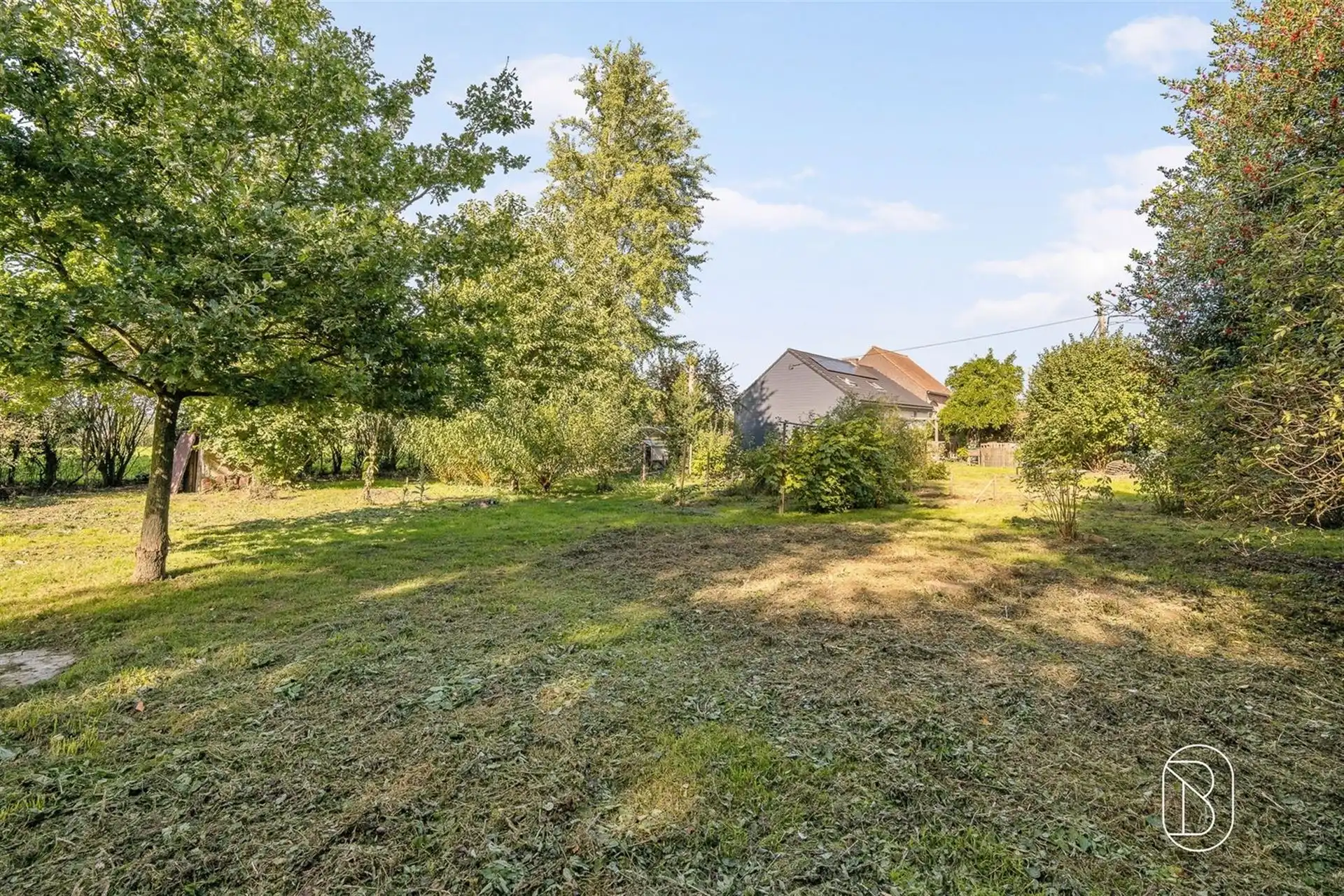 Gerenoveerde hoeve met veel lichtinval op 3.800 m² foto 20
