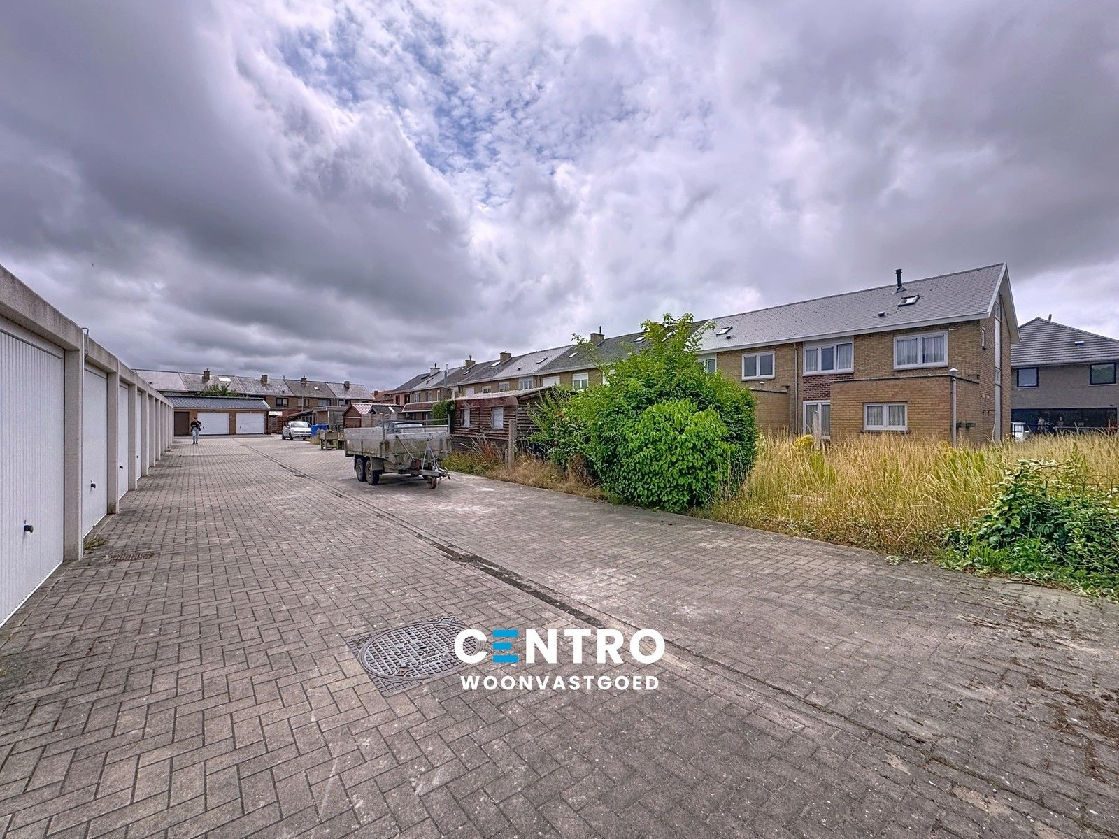 Hoofdfoto van de publicatie: Woning met 3 slpks, GARAGE, tuin en UITWEG achteraan!