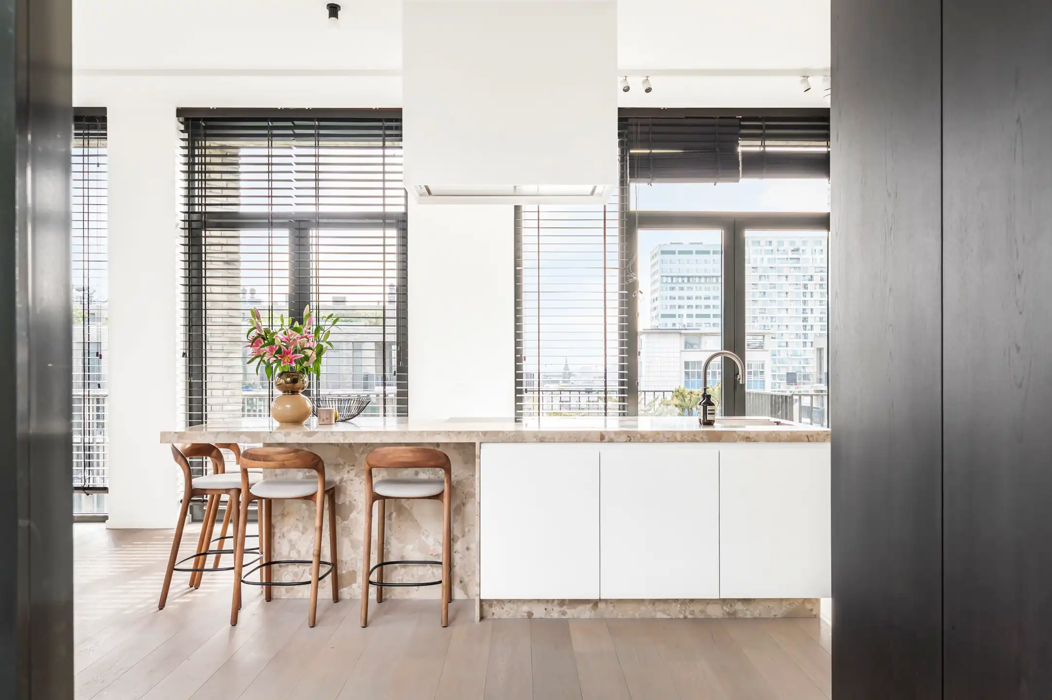 ANTWERPEN EILANDJE - Unieke penthouse met dakterras foto 9