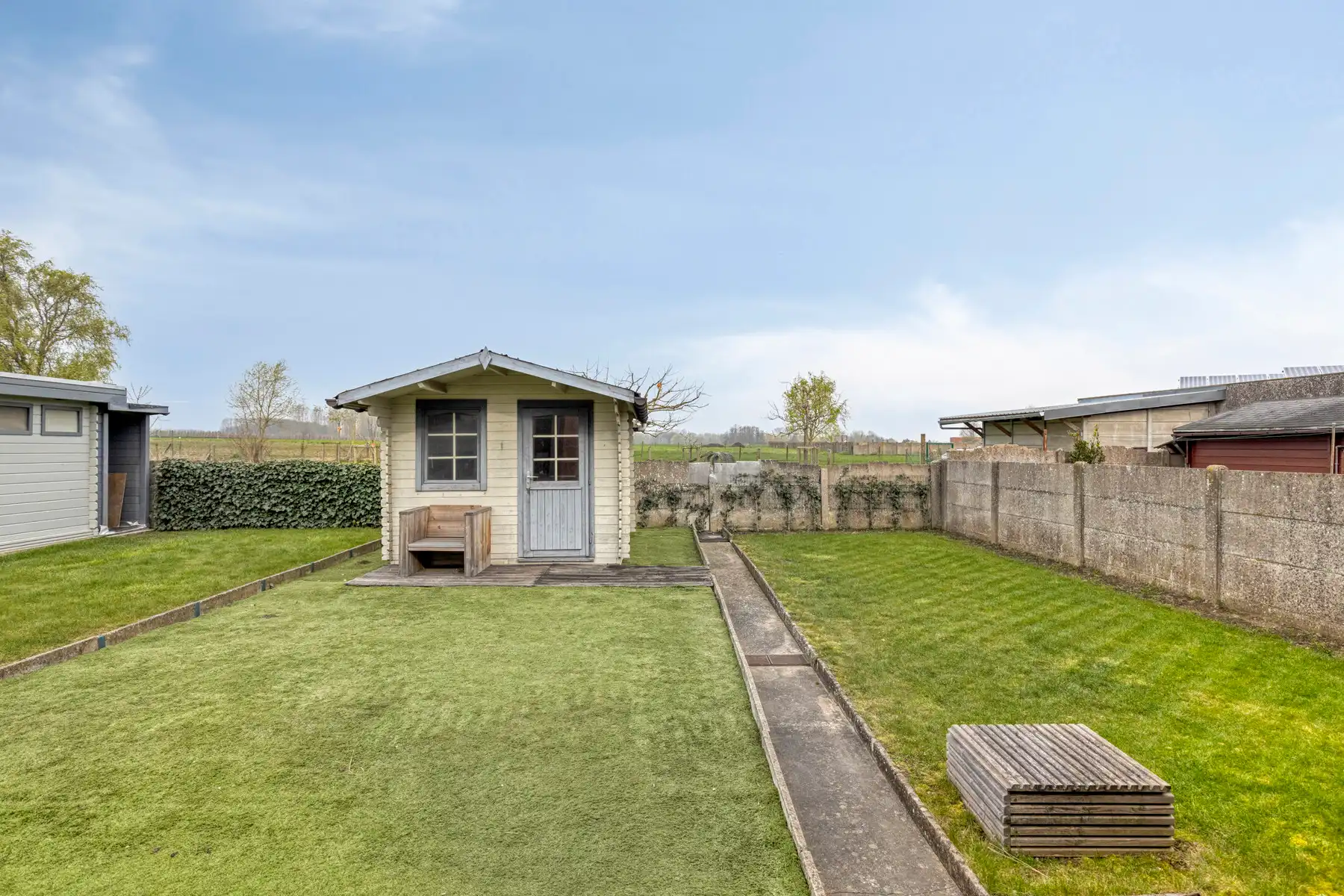 Solide 3-gevelwoning op centrale ligging foto 28