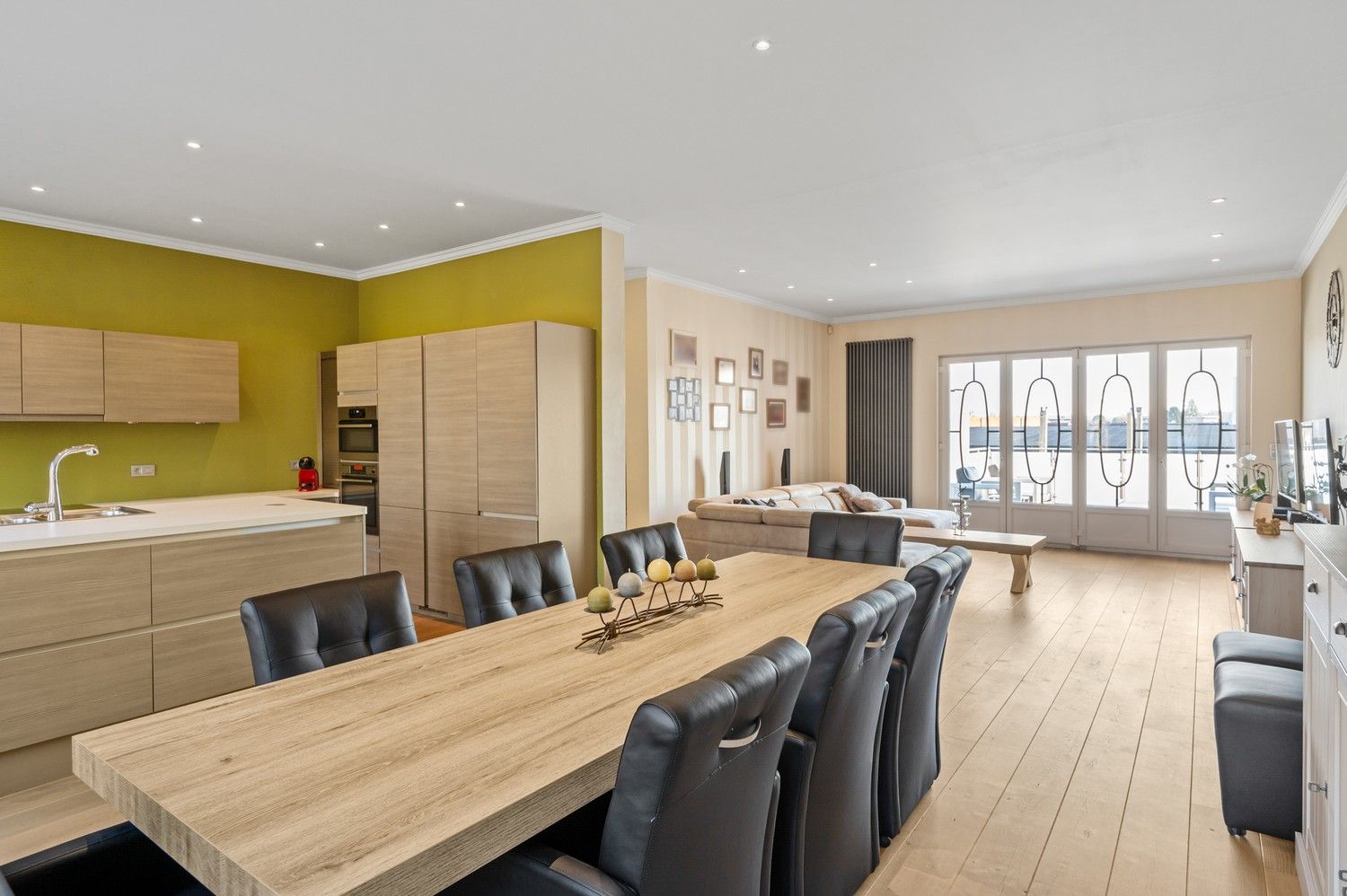 Ruime halfopen woning met 4 à 6 SLPKS, apart kantoor en een groot magazijn in Mortsel! foto 20