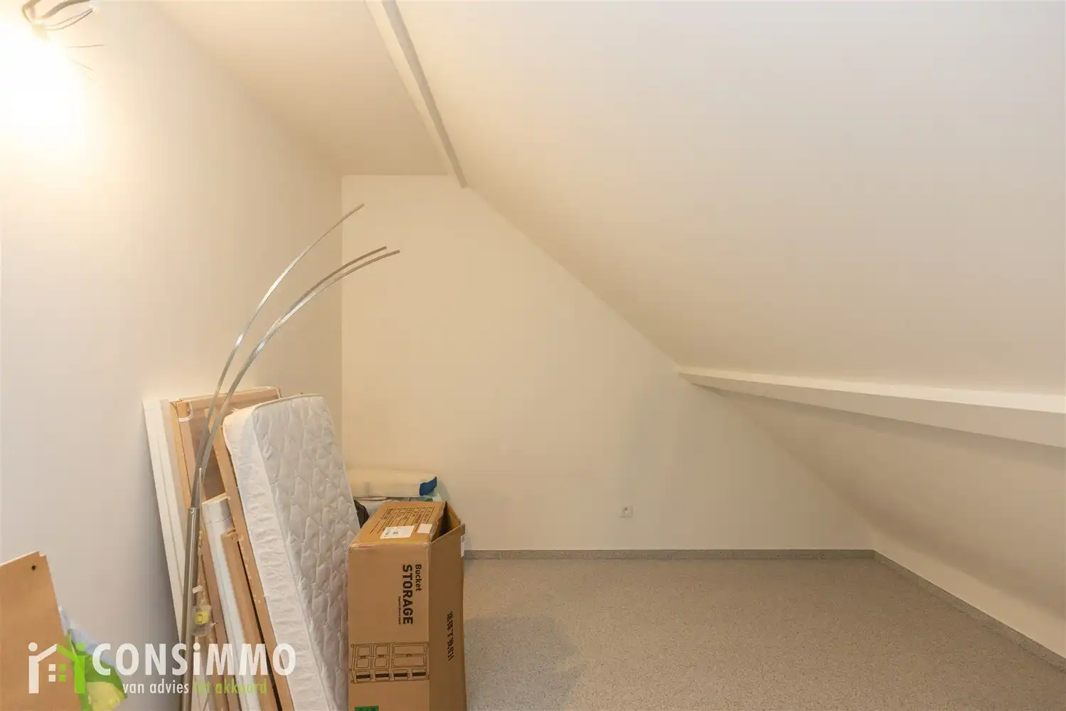 Ruime vrijstaande woning met 5 slaapkamers, loods en 50a perceel in Genk-Zuid foto 27