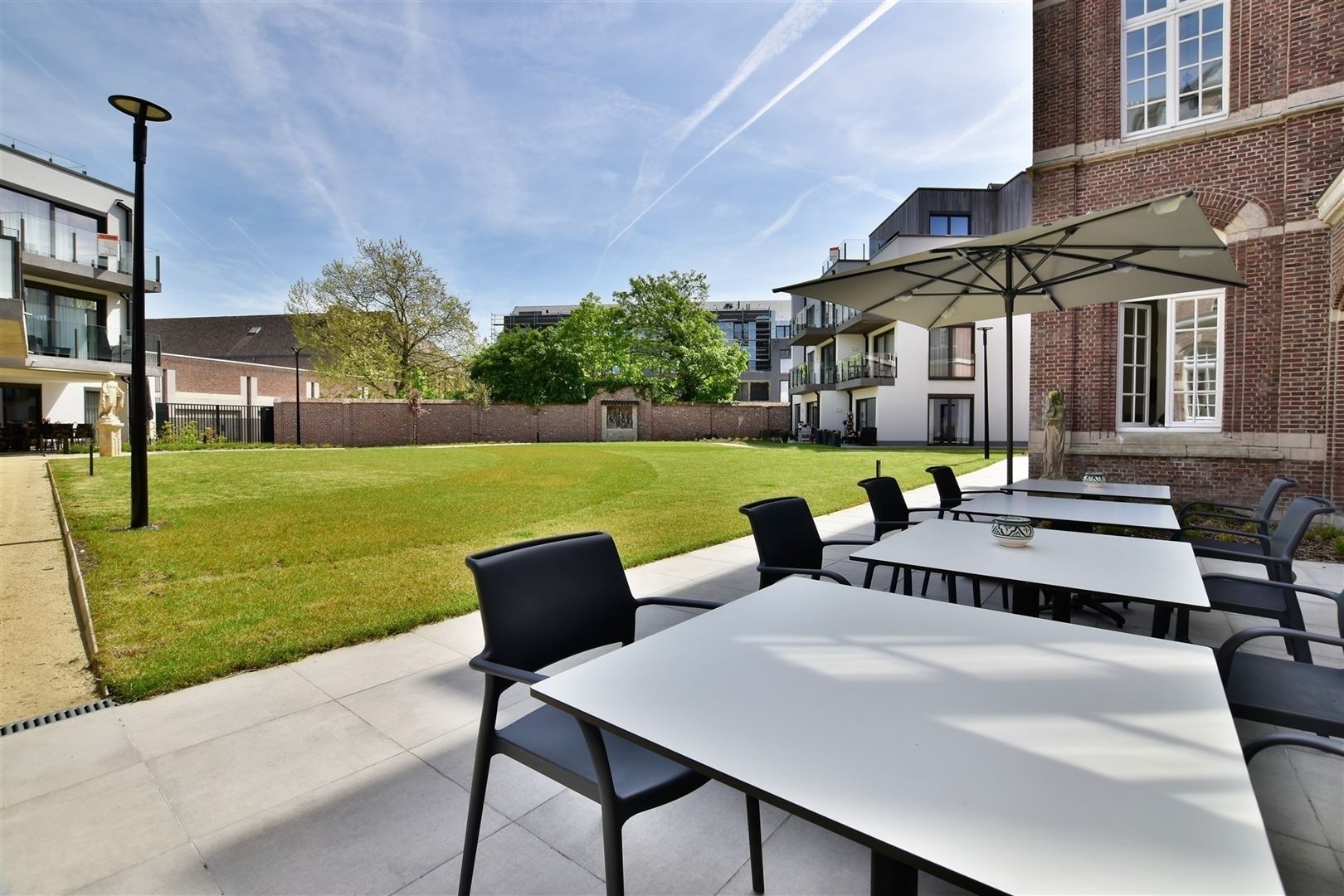 Prachtige assisentiewoning in het beschermd monument genaamd "Zwartzusterklooster" gelegen in het hartje van Dendermonde. foto 9