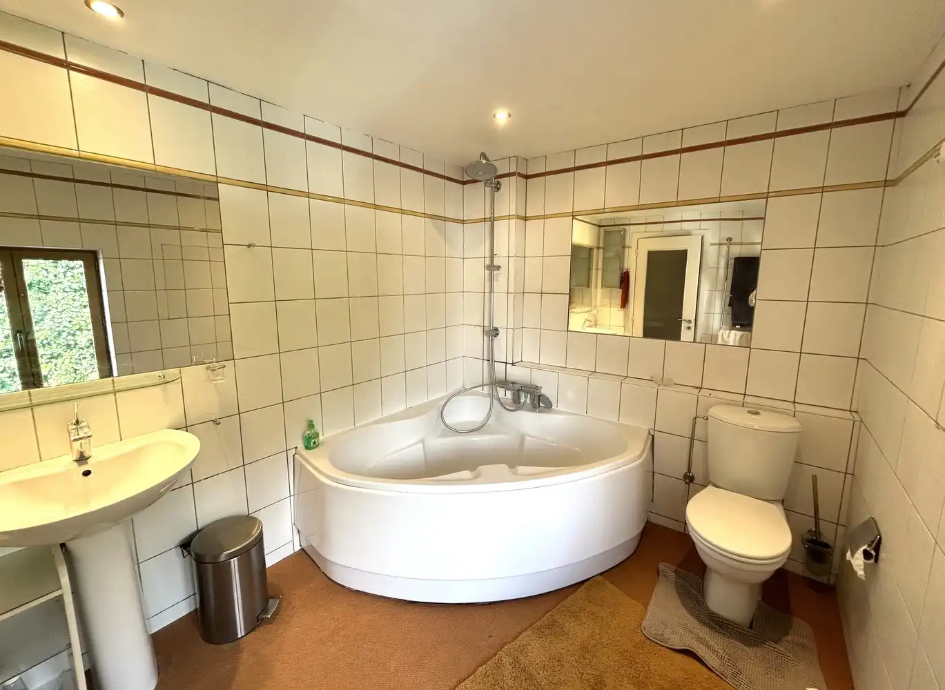 Uniek eigendom met enorme schuur en panoramisch uitzicht in Neerijse foto 9