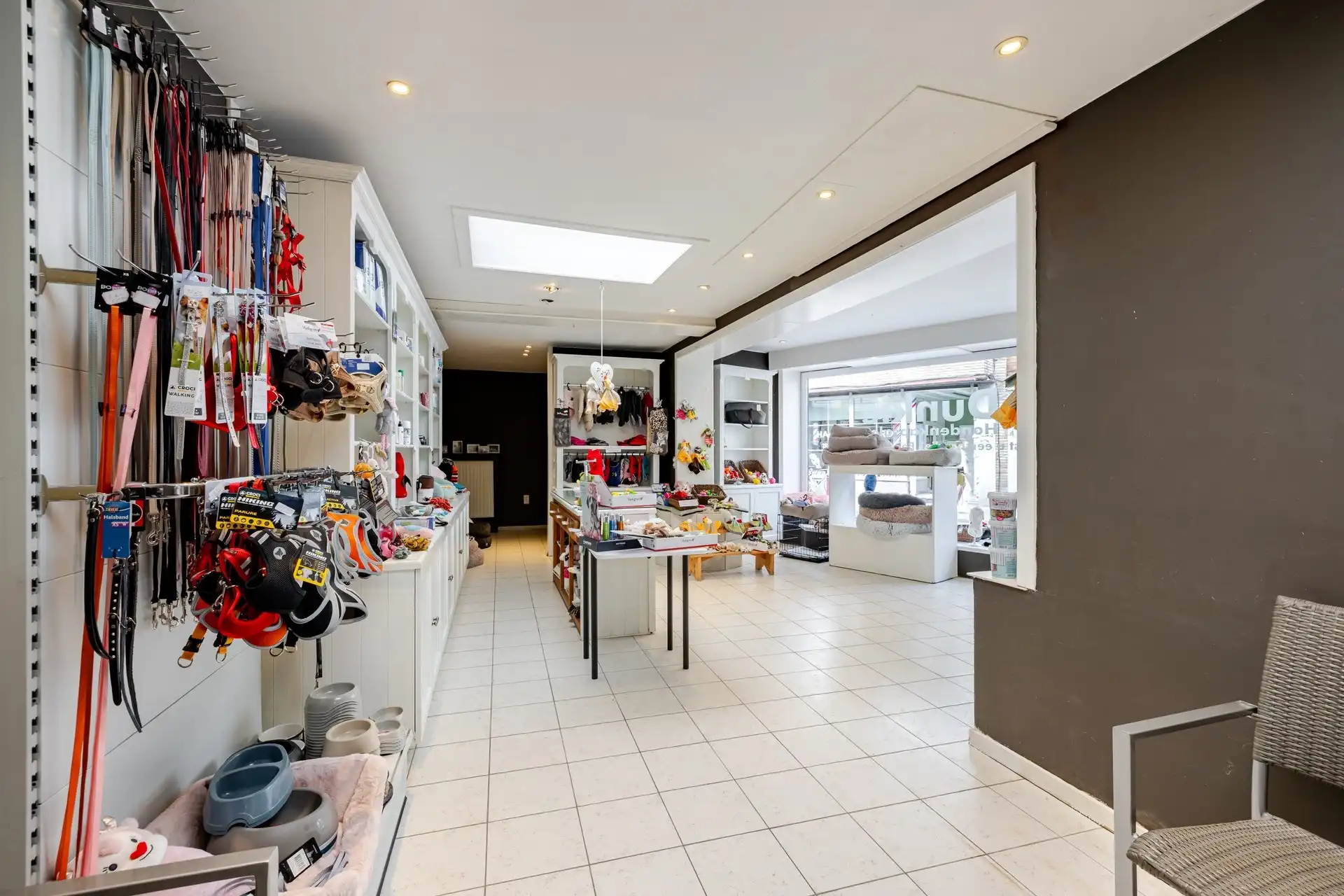 Handelspand met uitstekende visibiliteit en tal van mogelijkheden nabij het centrum van Aalst foto 7