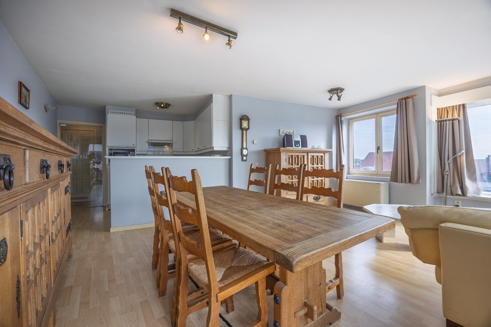 Uitzonderlijk hoekappartement met zijdelings zeezicht  foto 7