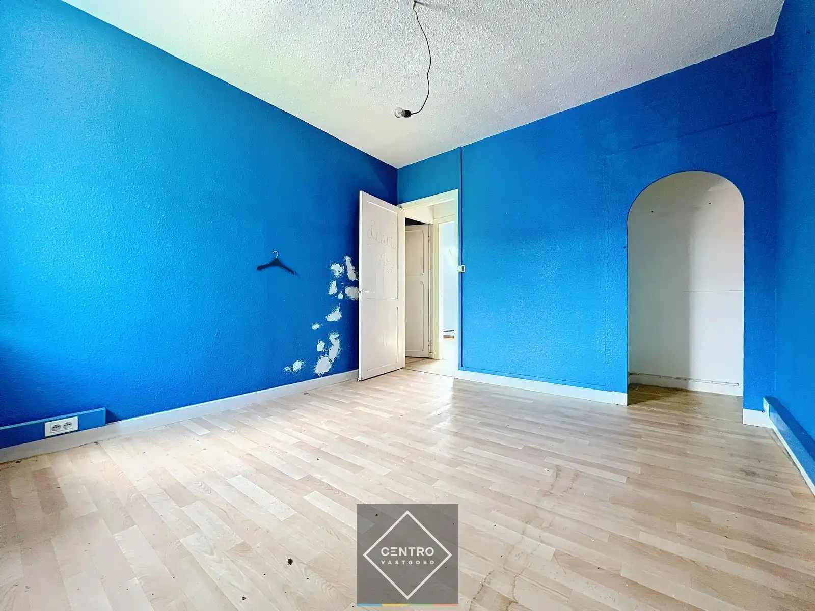 Ruim instapklaar handelspand met te renoveren woning (vroeger café Comodo en ook café Mozart) op de Grote Markt (Izegem) ! foto 30