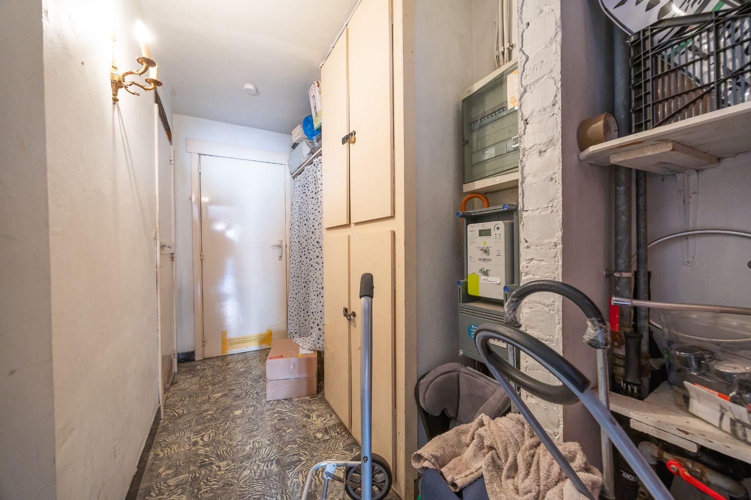 Ruim appartement met 5 garages foto 21