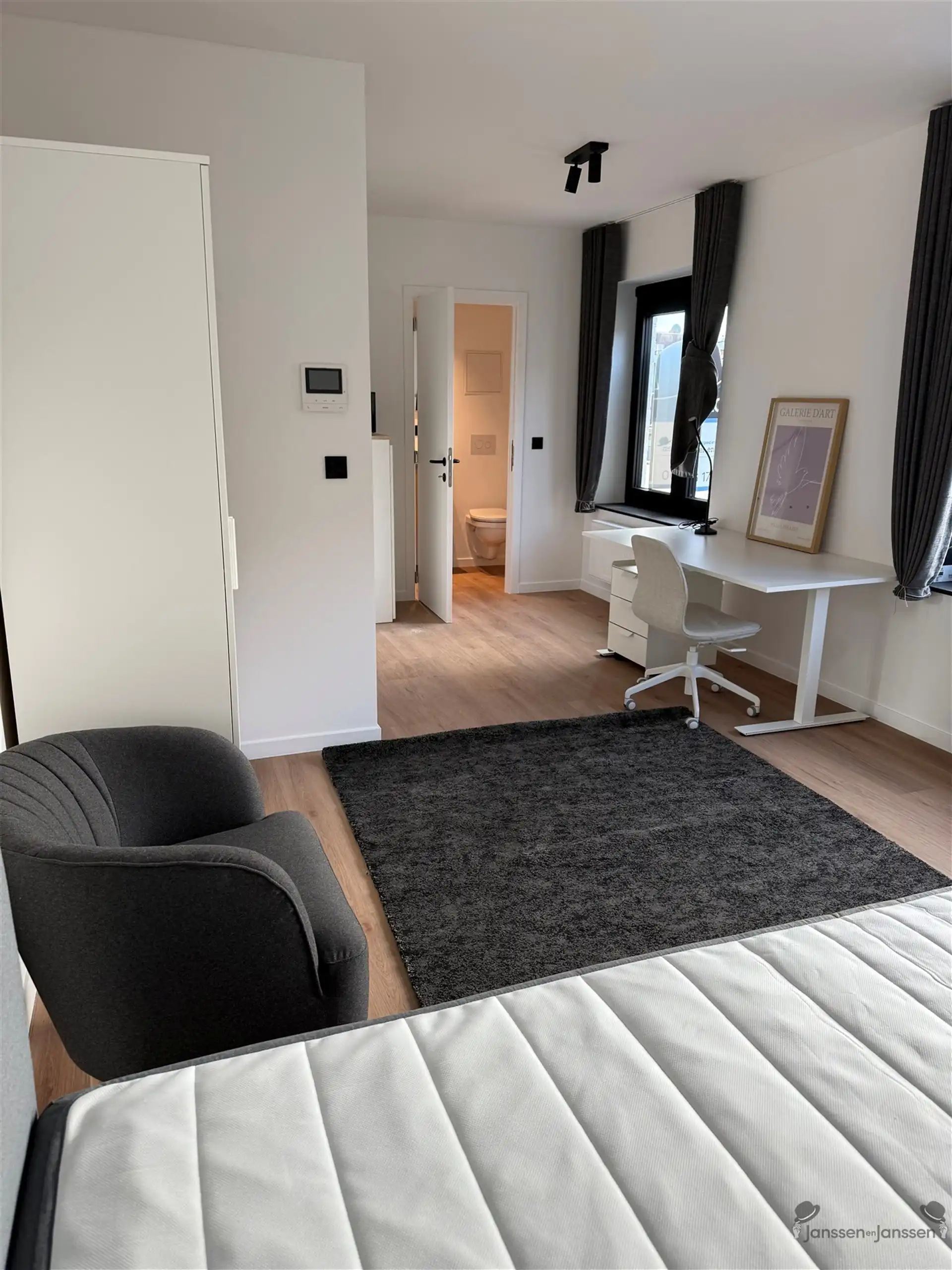 Luxe studentenkamer met eigen sanitair foto 3