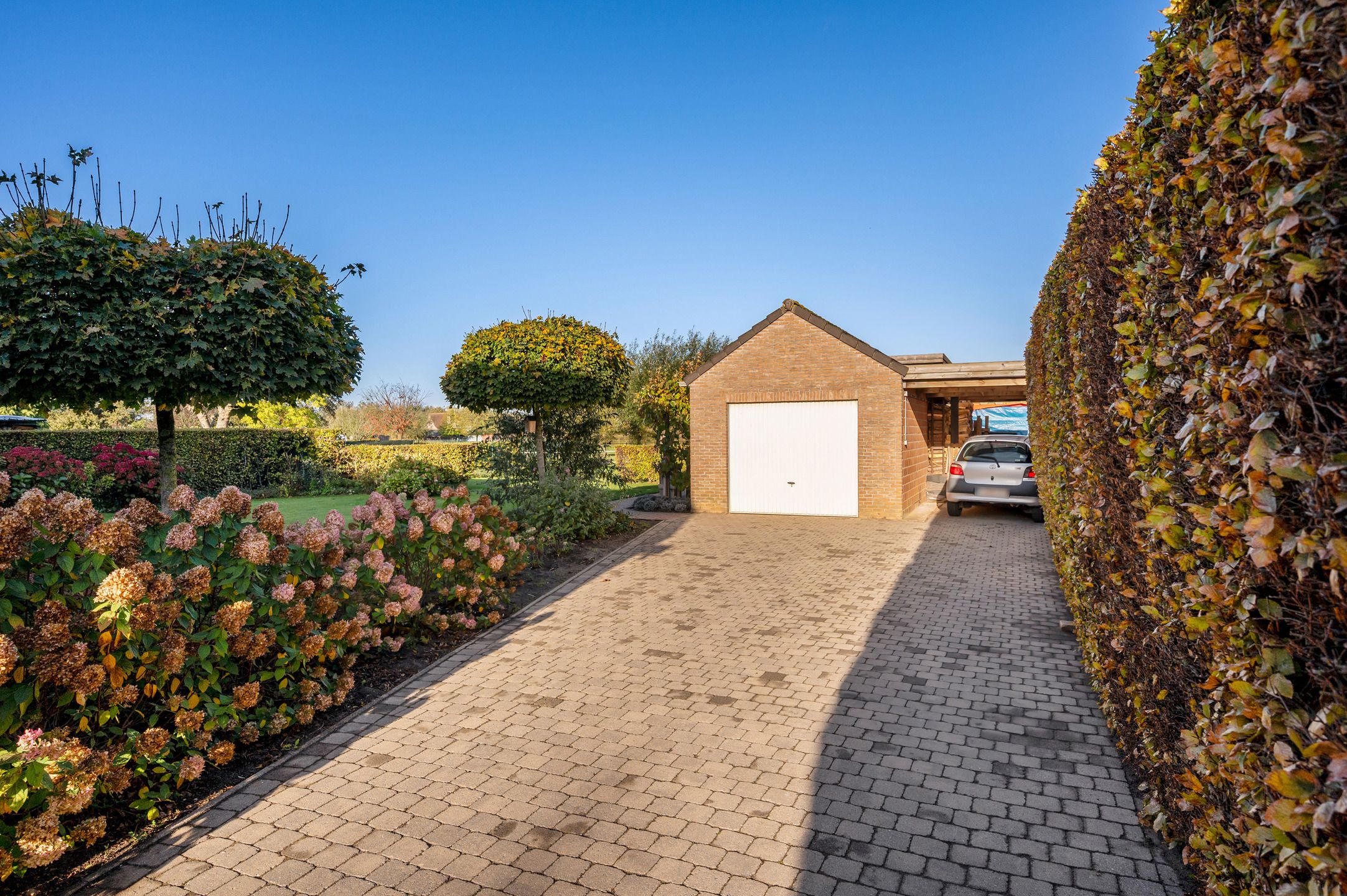 Instapklare villa op perceel van Ca. 4.010 m²! foto 30