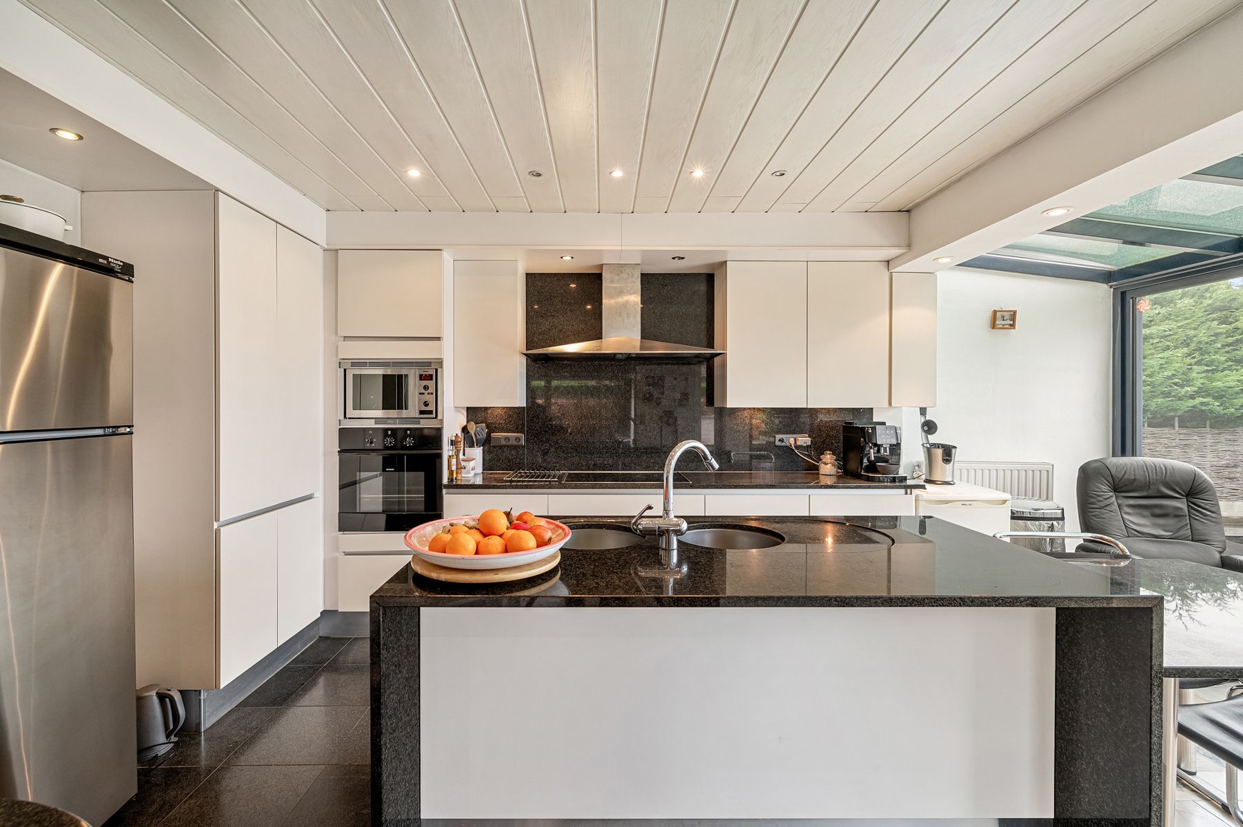 Statige villa: 6 slpk’s met tuin & praktische loods ! foto 10