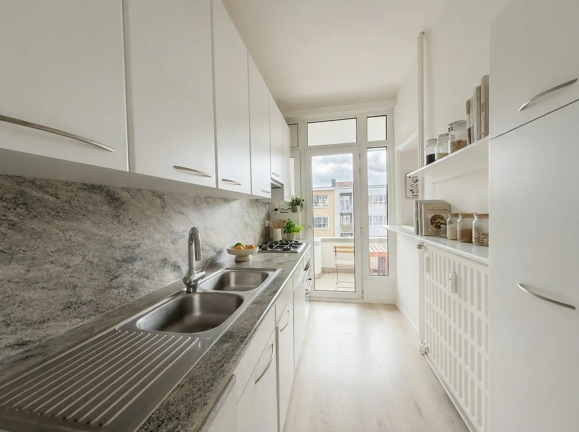 Licht en ruim 2-slaapkamer appartement op topligging foto 4