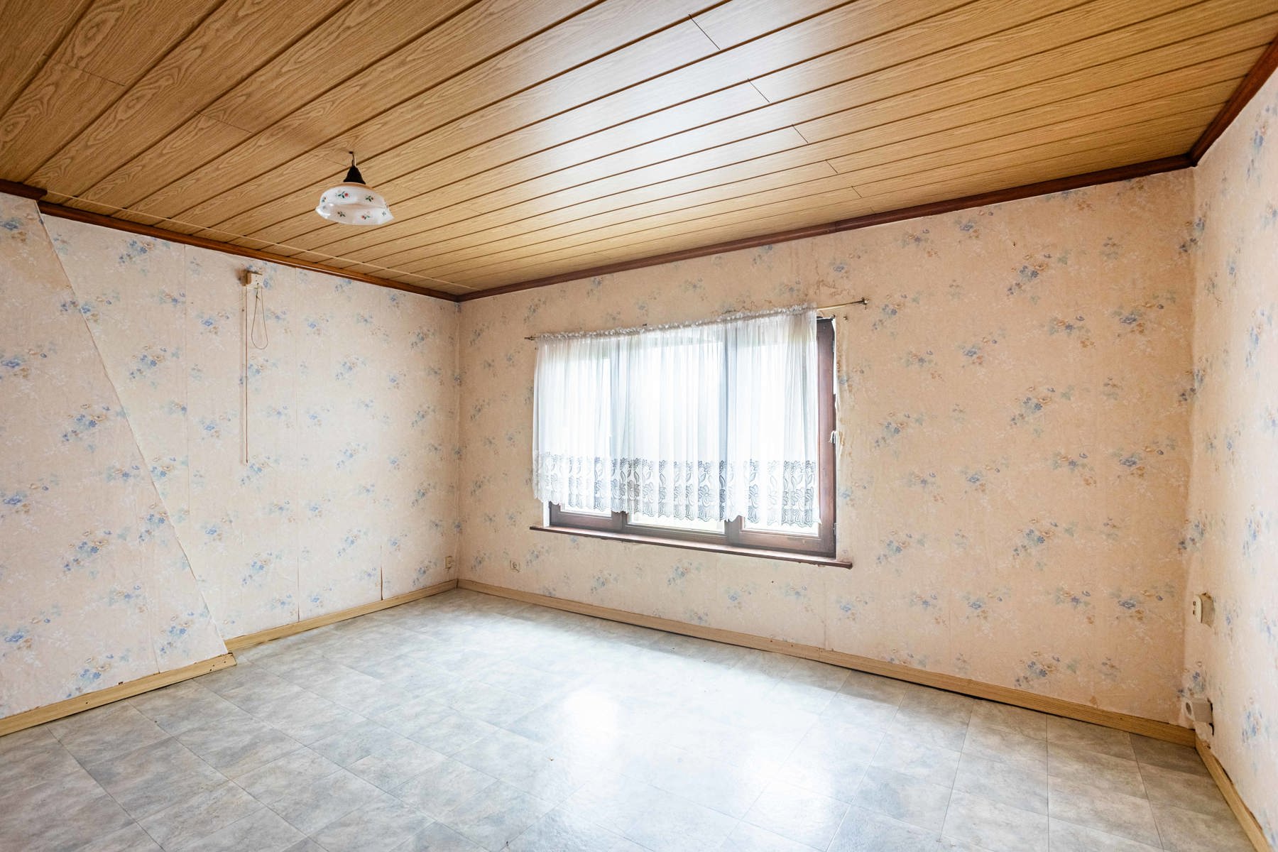 Rustig gelegen te renoveren woning in doodlopende straat. foto 16