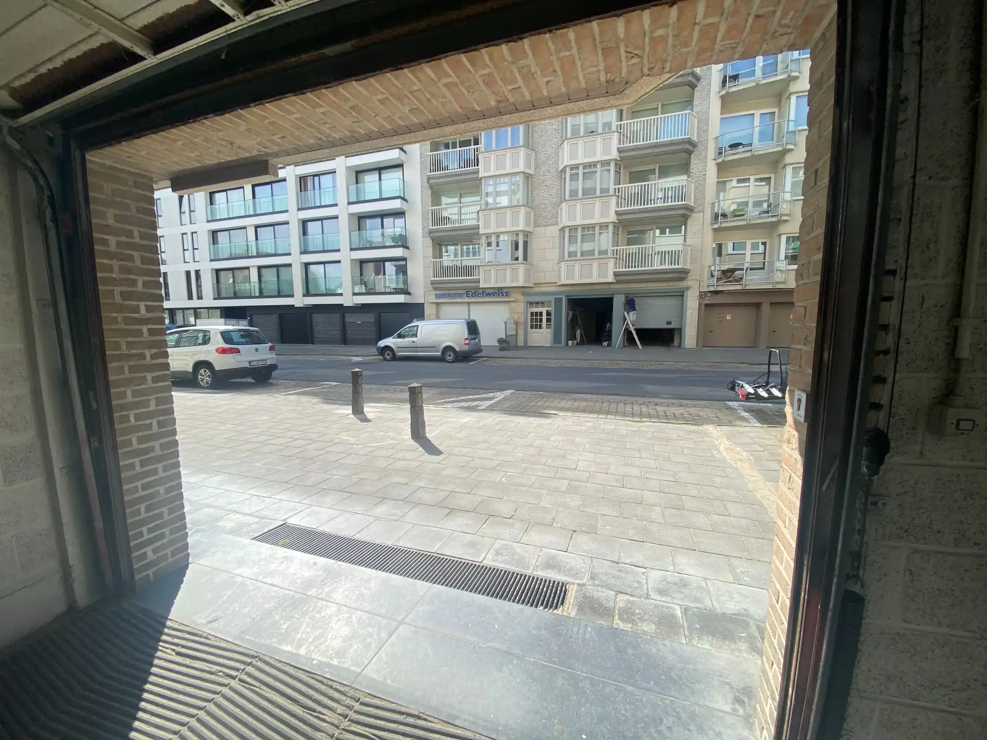 Dubbele parkeerplaats in de Zonnelaan foto 5