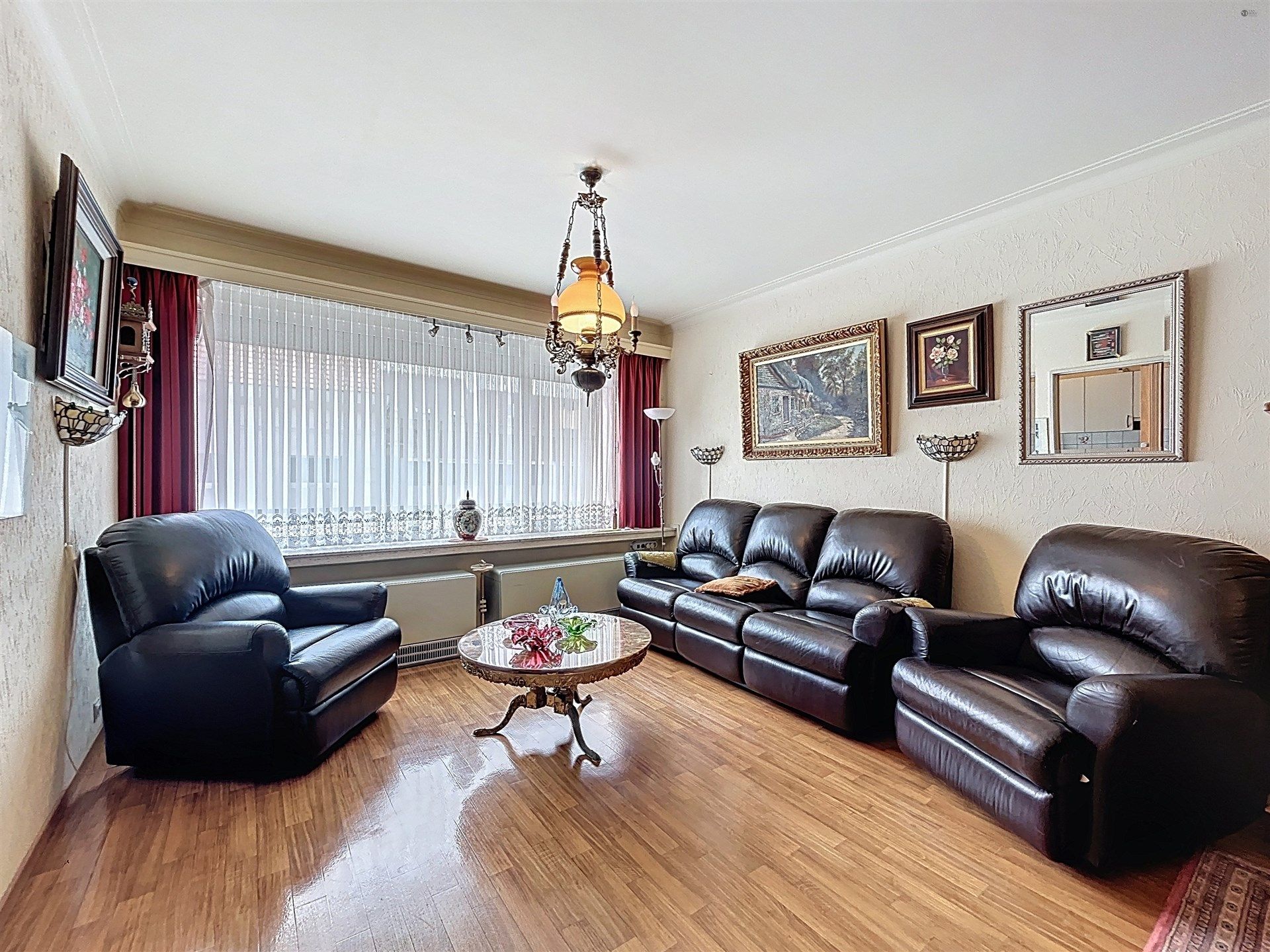 instapklaar 2 slaapkamer appartement met terras foto 2