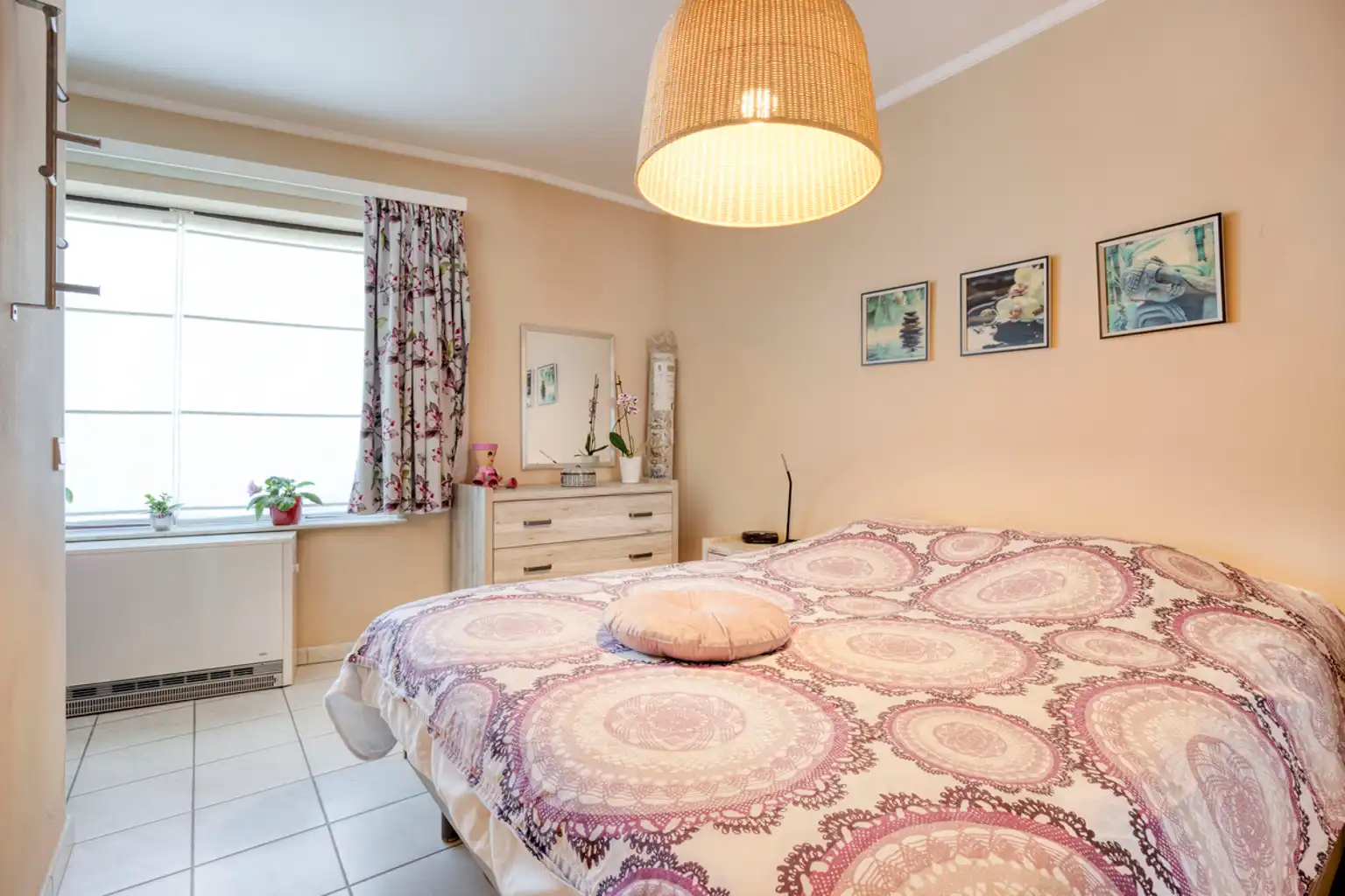 1-slaapkamerappartement met terras en overdekte staanplaats foto 8