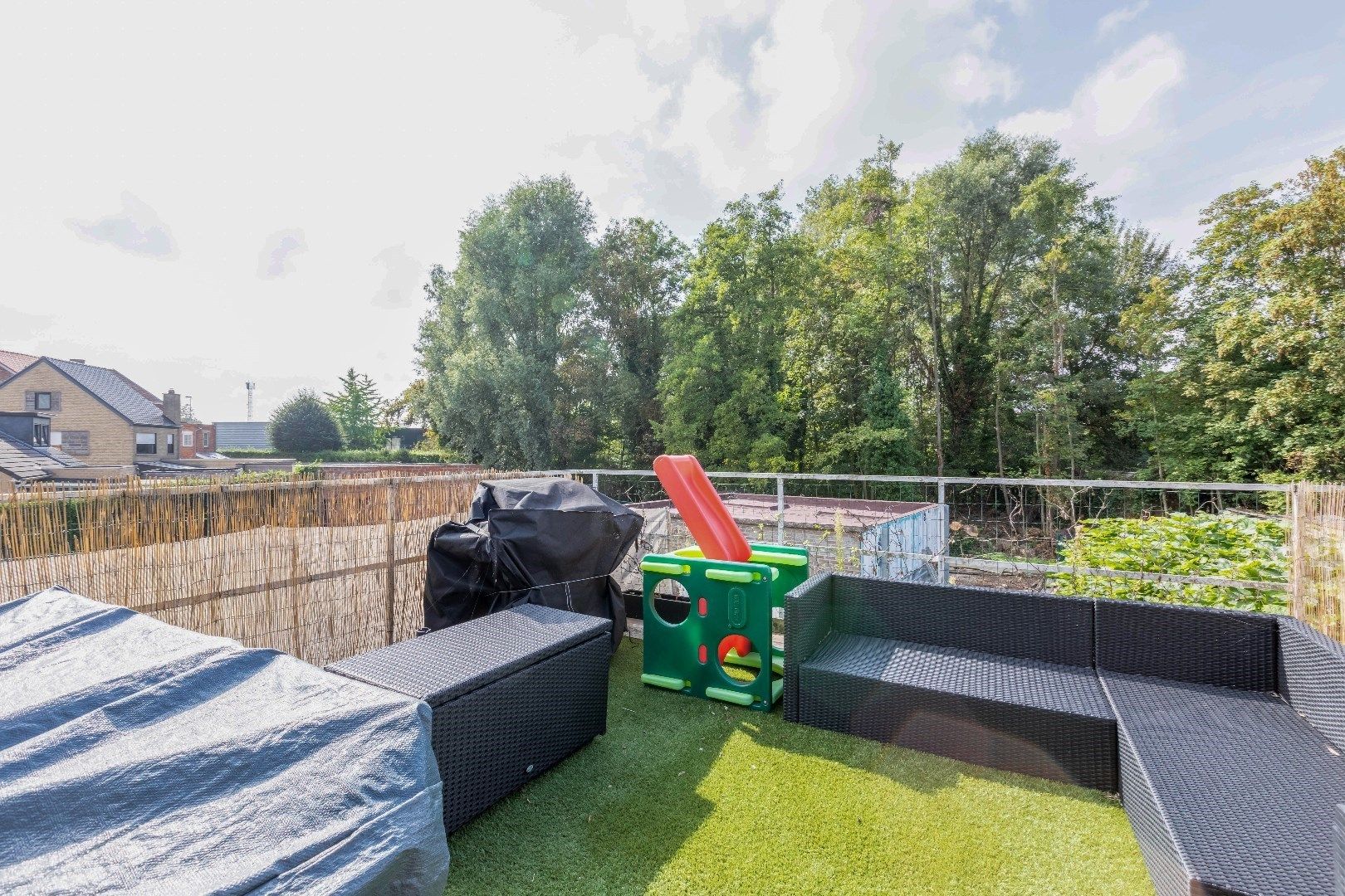 TOPPER ! Opbrengsteigendom met 2 appartementen en 2 garages  foto 11
