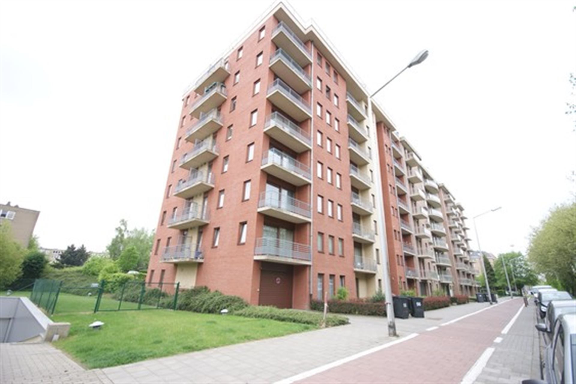 Gezellig appartement te Evere foto {{pictureIndex}}