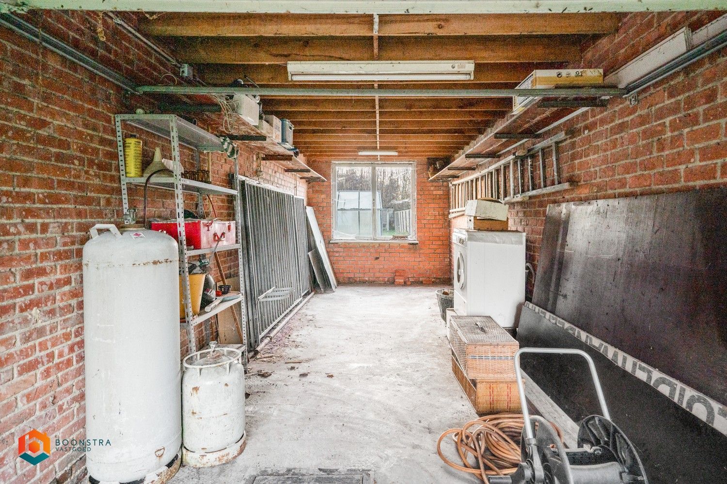 Te renoveren woning met 3 slpkrs en 2 garages in Berlaar-Heikant foto 23