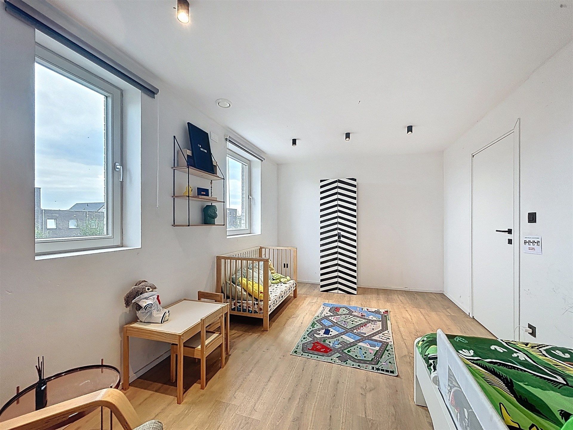Recente woning met 4 slk en autostaanplaats op toplocatie foto 19