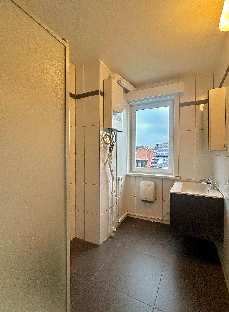 Lichtrijk en gerenoveerd appartement in het centrum van Ieper  foto 9