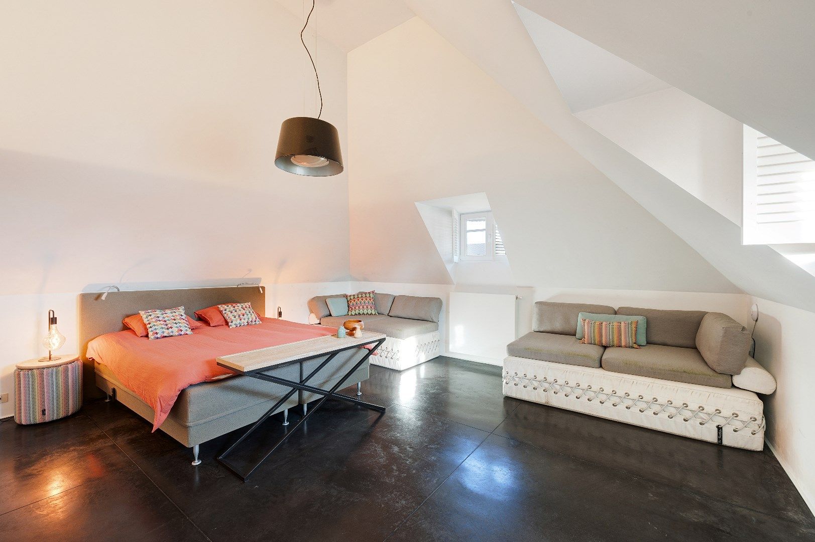 Luxueus afgewerkte villa met  buitenzwembad. foto 25