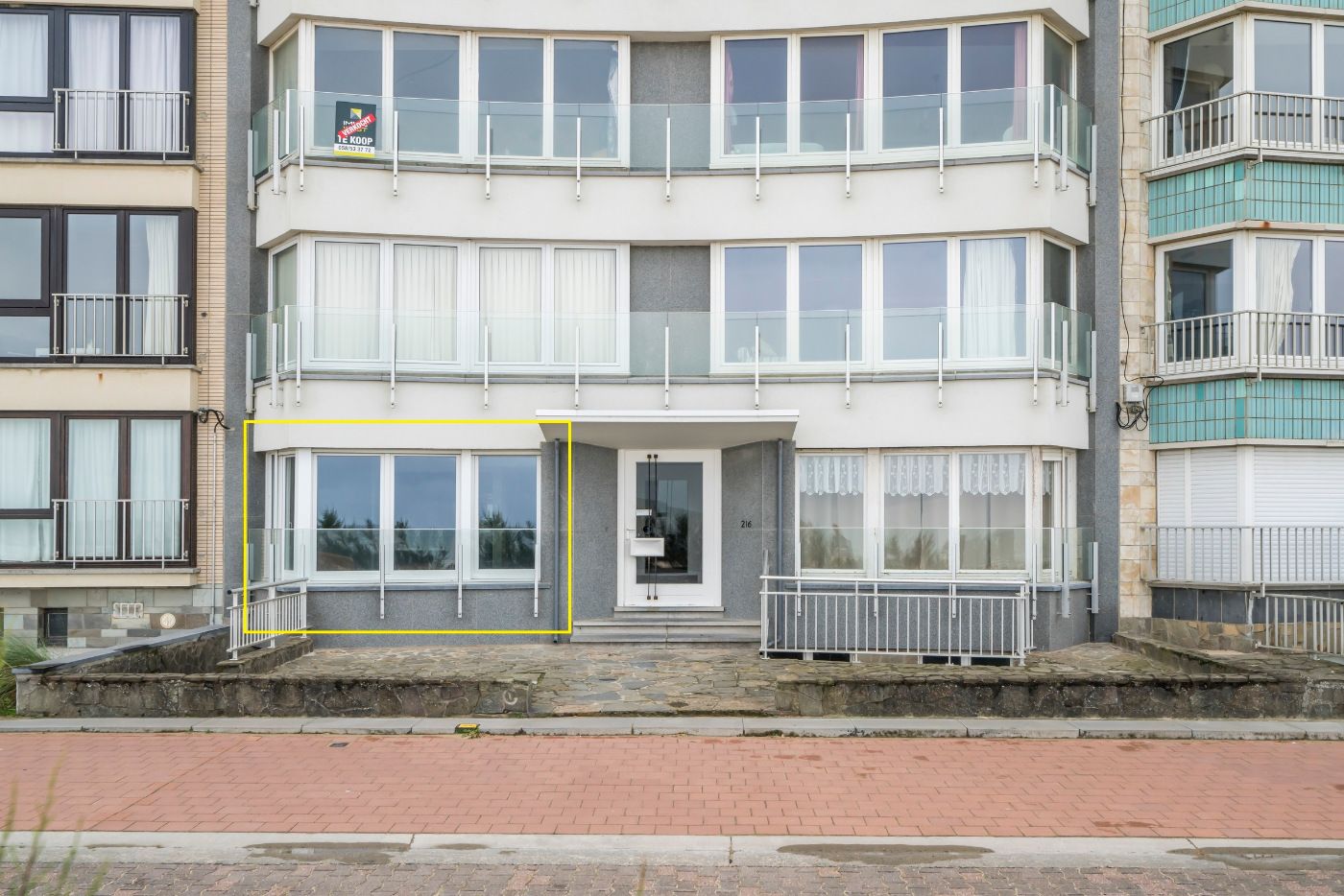 Gelijkvloers appartement met 3 slaapkamers en frontaal zeezicht inclusief garage foto 21